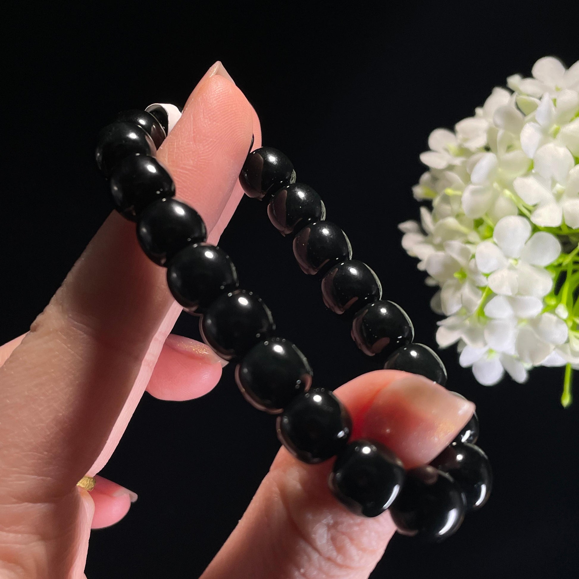 和田玉“静影凝珠”黑青籽料手串（yc311135）