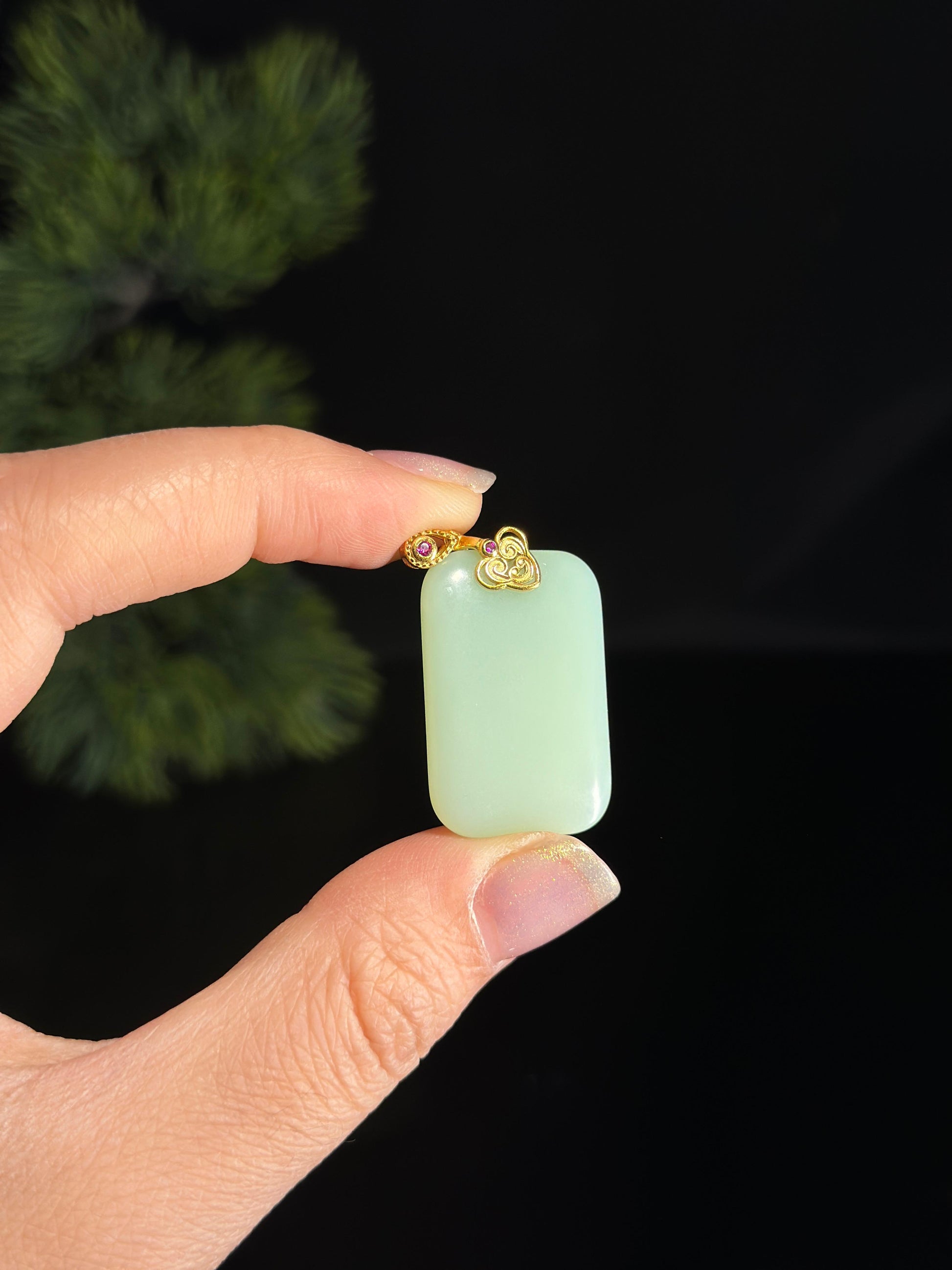 和田玉薄荷绿银镀金扣头小巧无事牌（yc463328）
