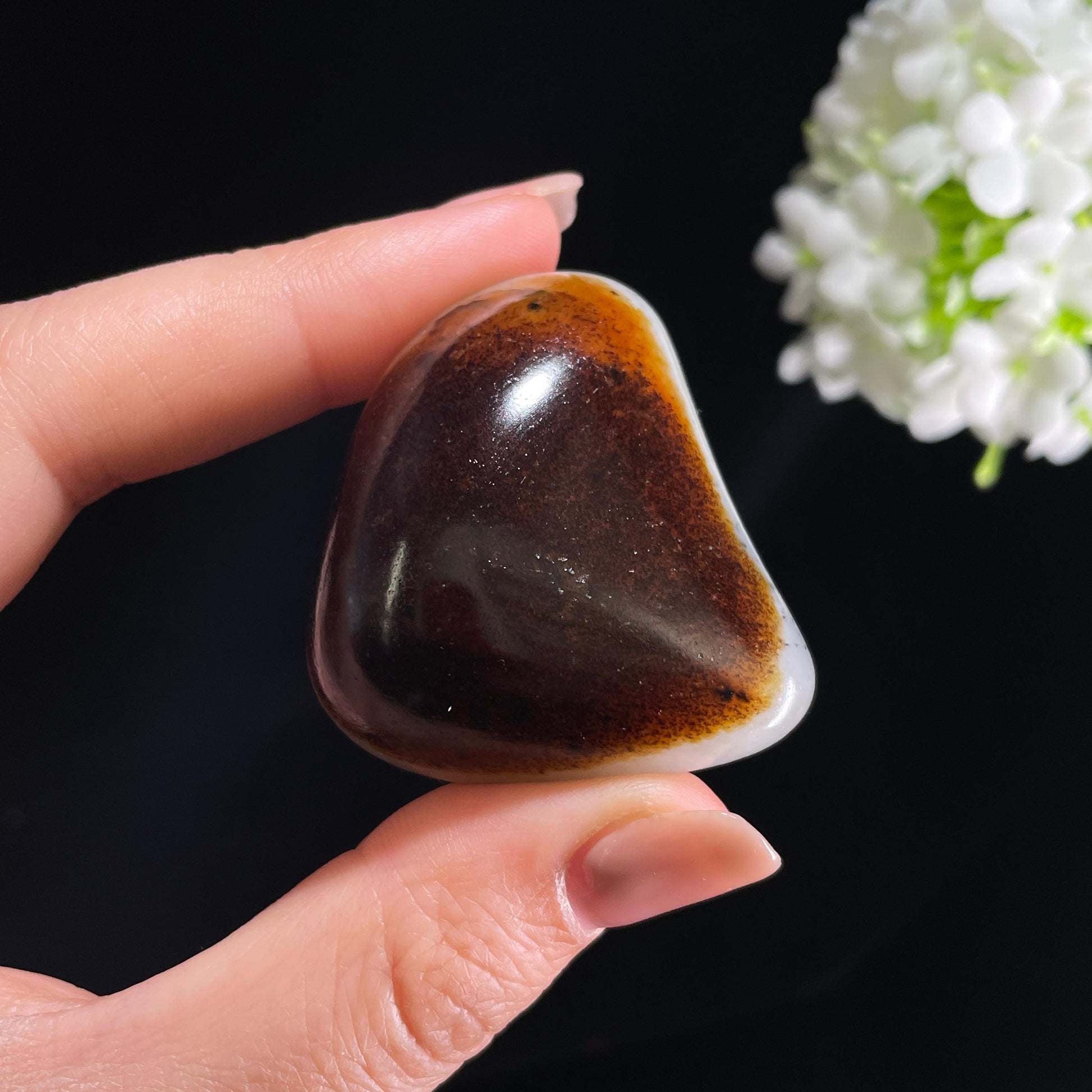 和田玉白玉带青花“秋山含雾”秋梨皮黑红皮籽料（yc378999）