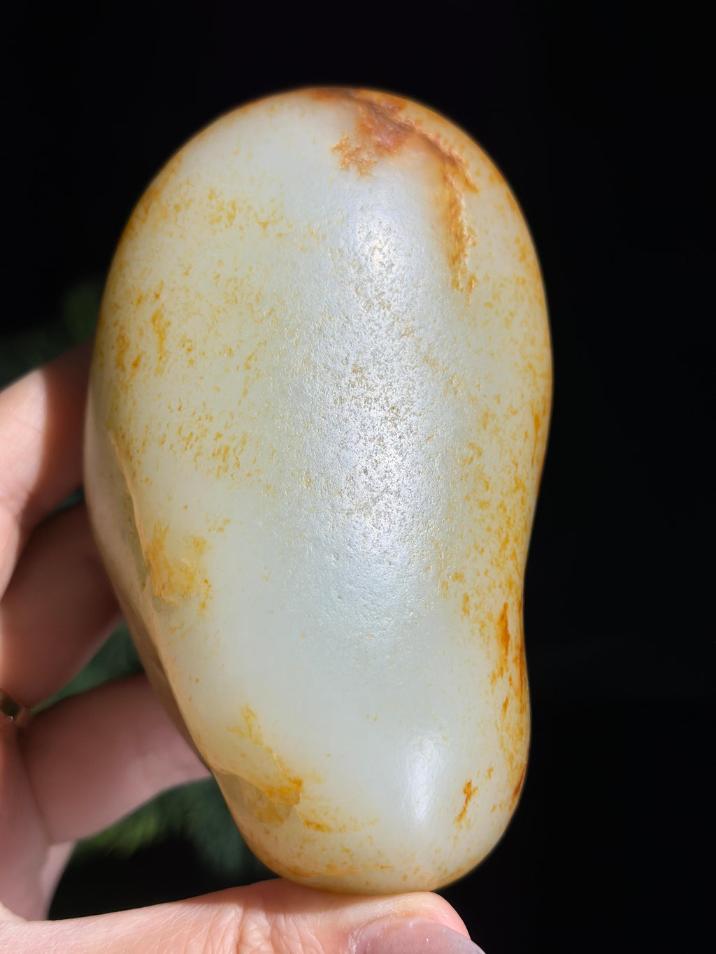 新疆和田玉收藏级白玉洒红皮洒金皮籽料摆件（yc482467）