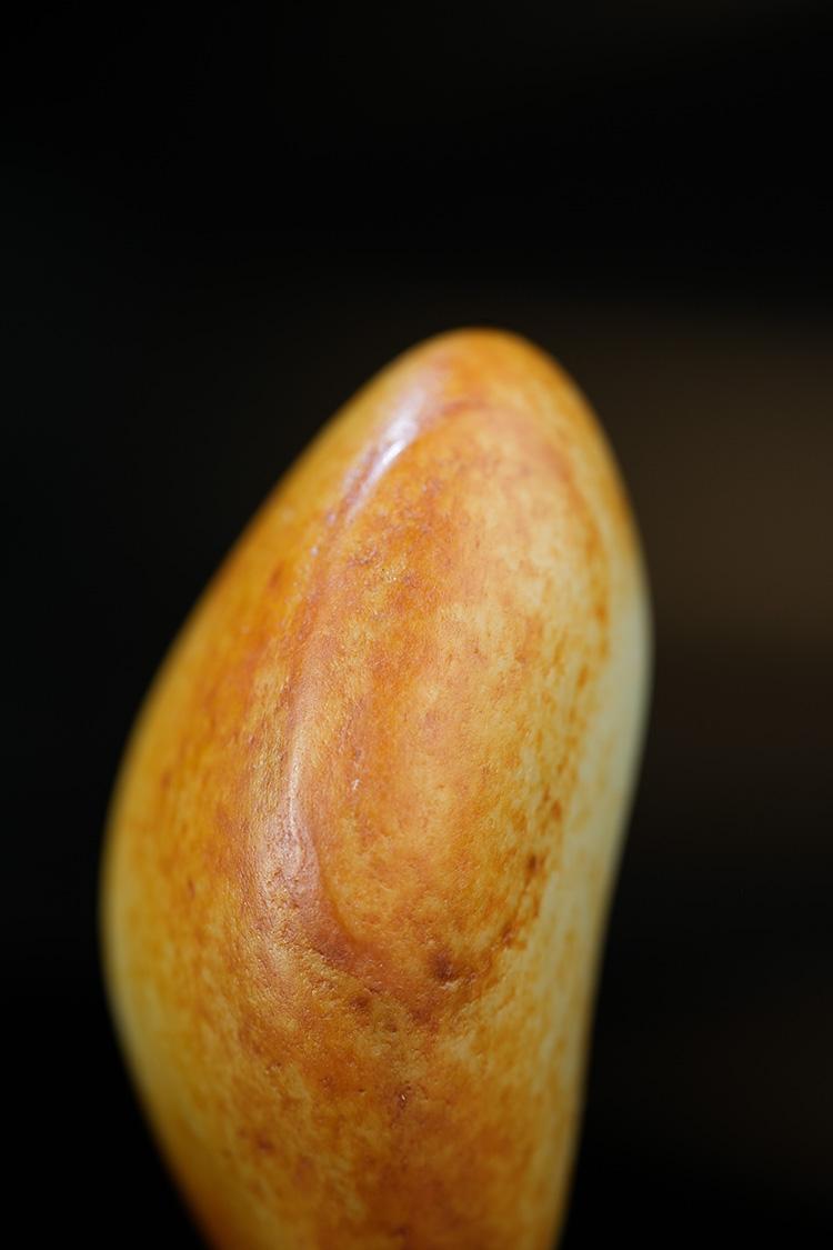 新疆和田玉籽料原石洒金皮挂件（yc251747）