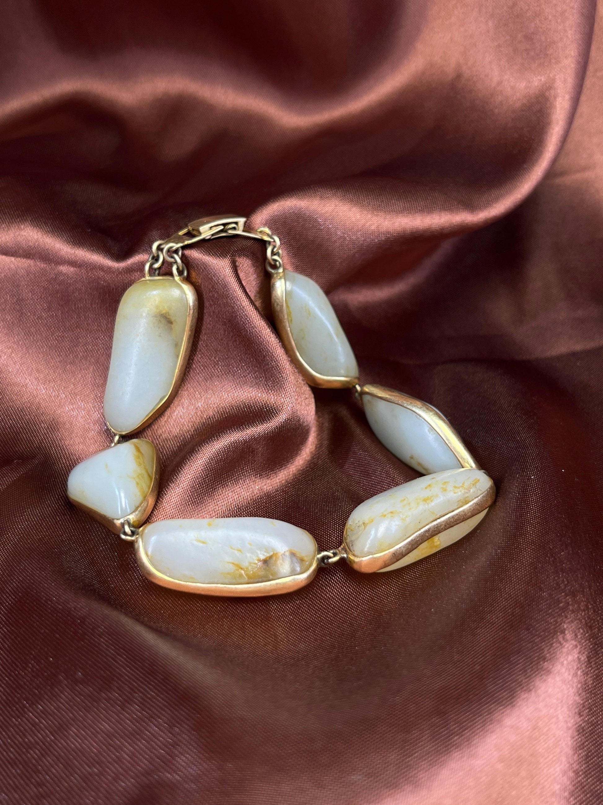 新疆和田玉籽料原石18k金包玉手串（yc235757）