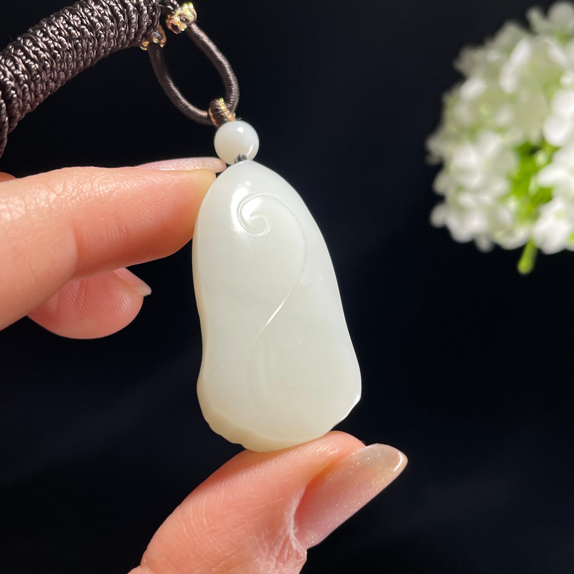 新疆和田玉米达料白玉观音雕刻挂件（yc365302）