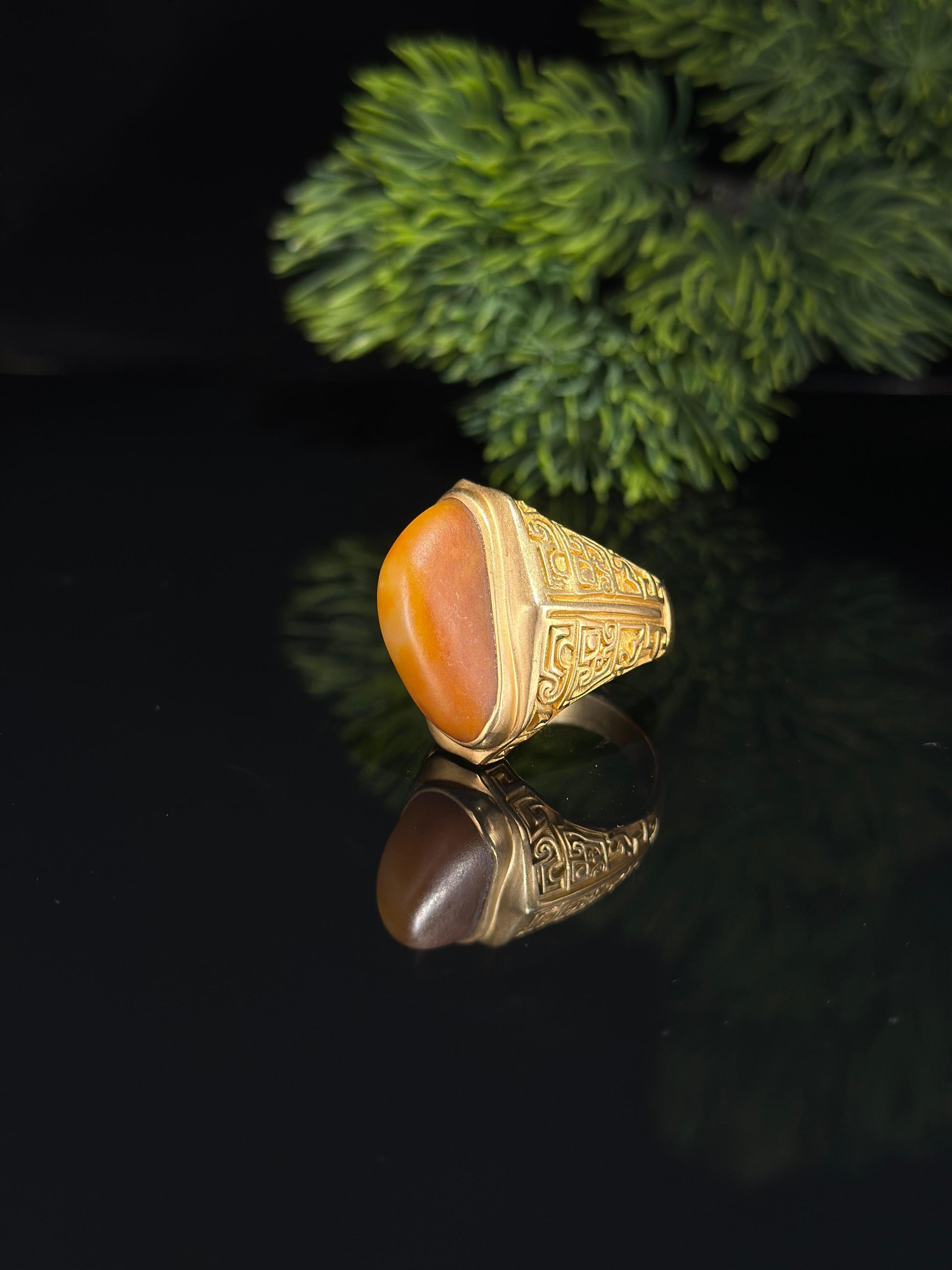 新疆和田玉珍品 18K 金镶黄沁籽料戒指（yc696902）