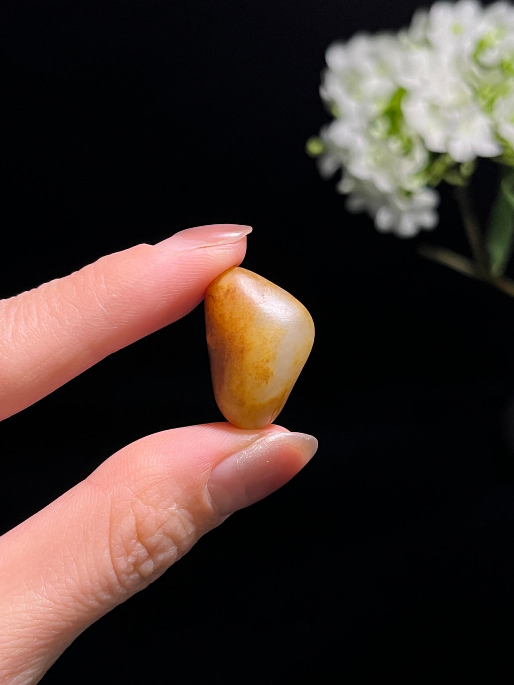 新疆和田玉聚黄皮籽料原石（yc250744）