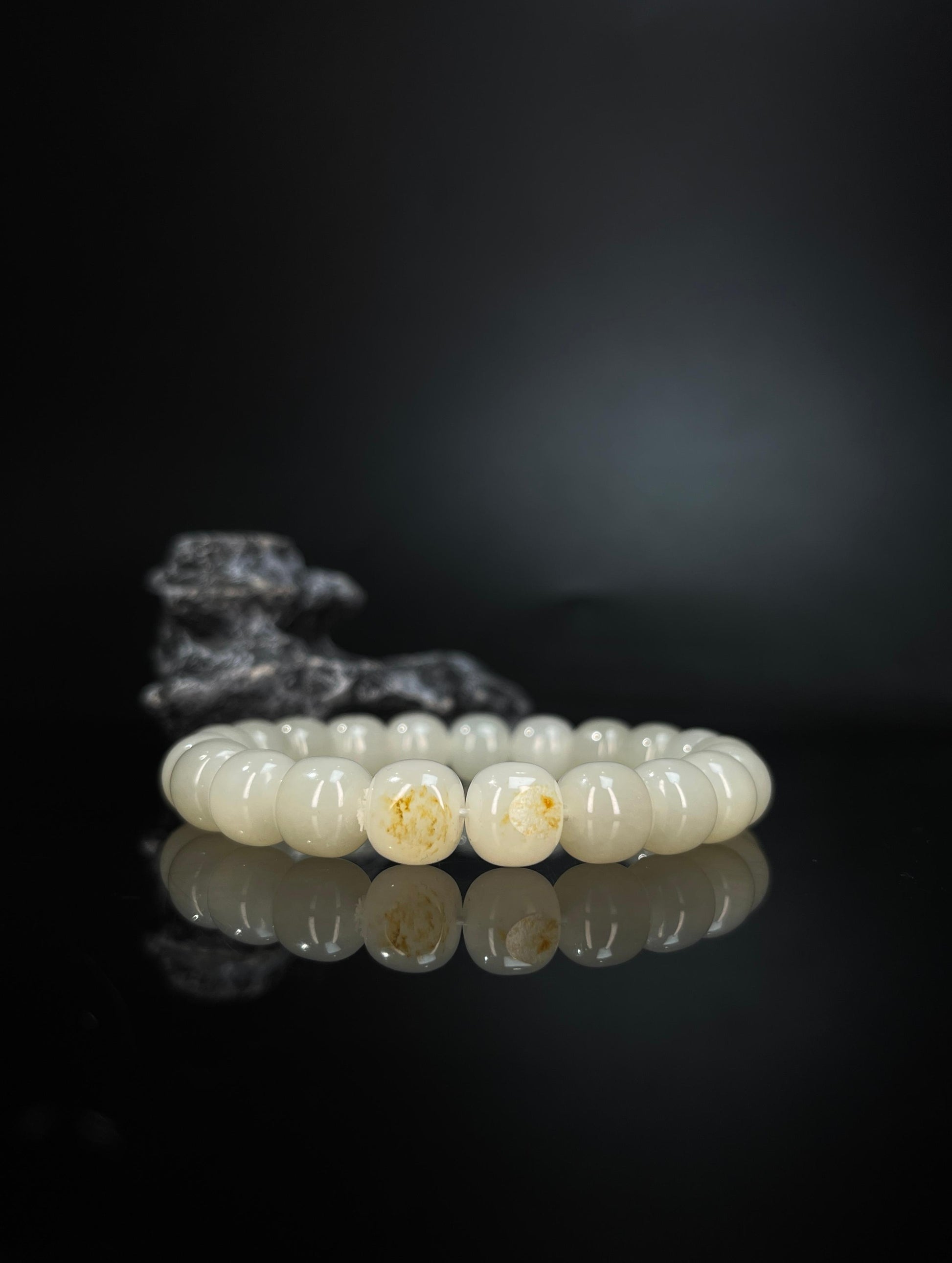 新疆和田玉白玉籽料老型珠手串（yc235780）