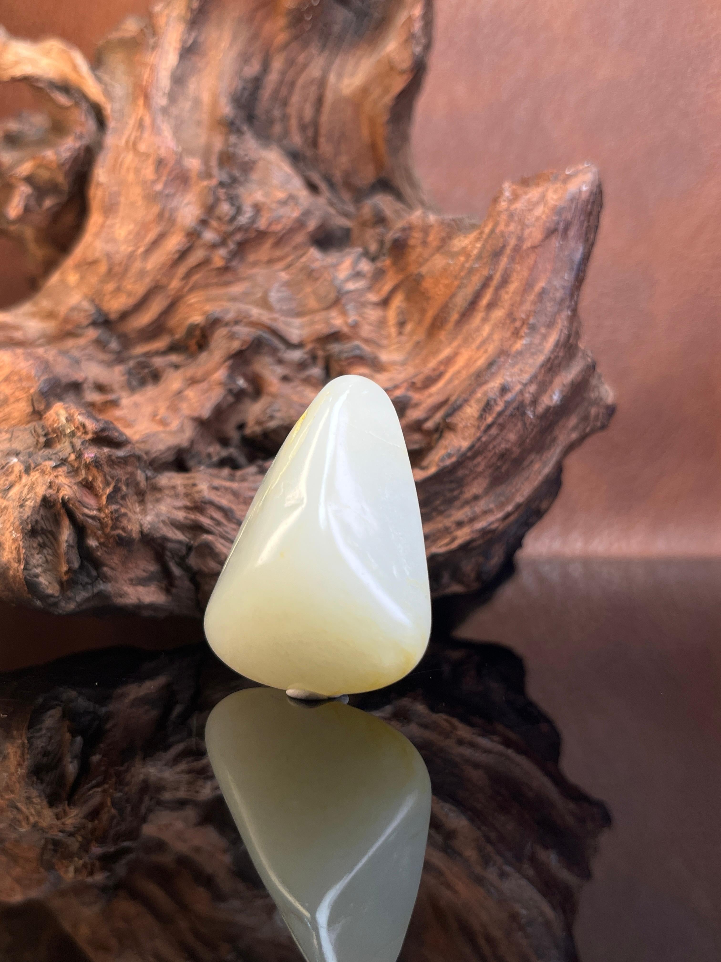 K3275【特選】洁白 玉版 浄皮 羅紋 95枚 天然新疆和田玉青花籽料原石一线天挂件（yc224164） – 添福玉器