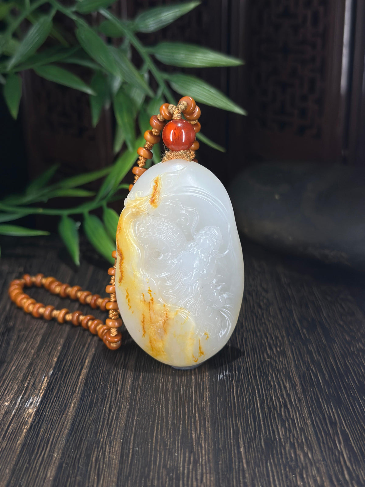 新疆和田玉珍品白玉洒金皮籽料神龙手把件（yc712156）