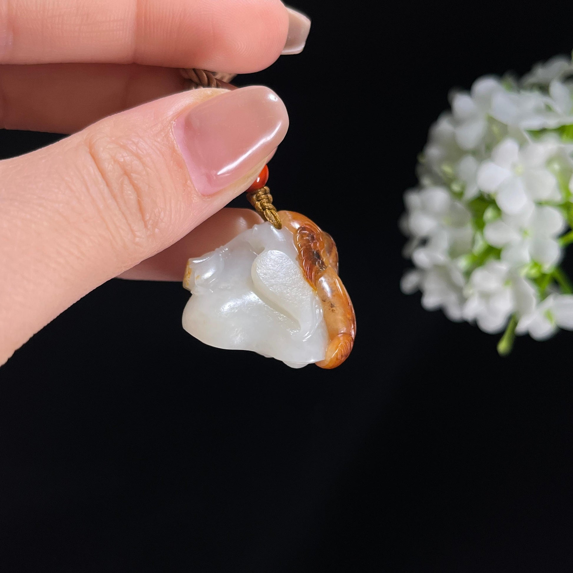 新疆天然和田玉白玉红皮籽料喜事连连俏色巧雕（yc379541）