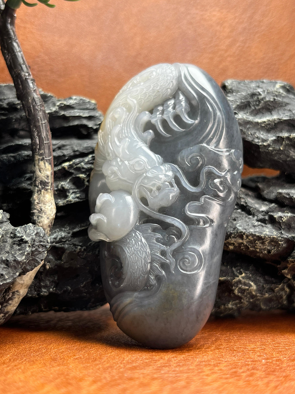 和田玉青花籽料“吉祥纳福”雕刻挂件（yc222769）