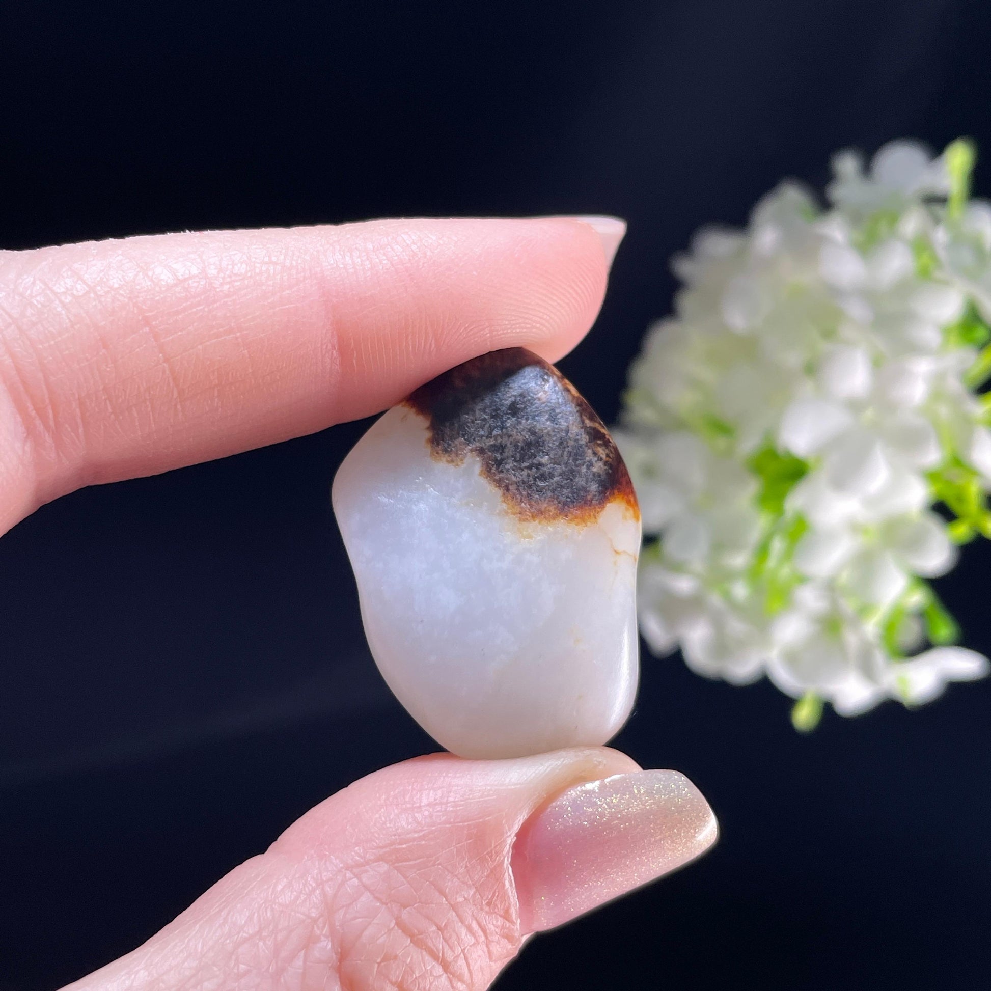 和田玉白玉“暮烟晚霞”黑红皮籽料（yc357762）