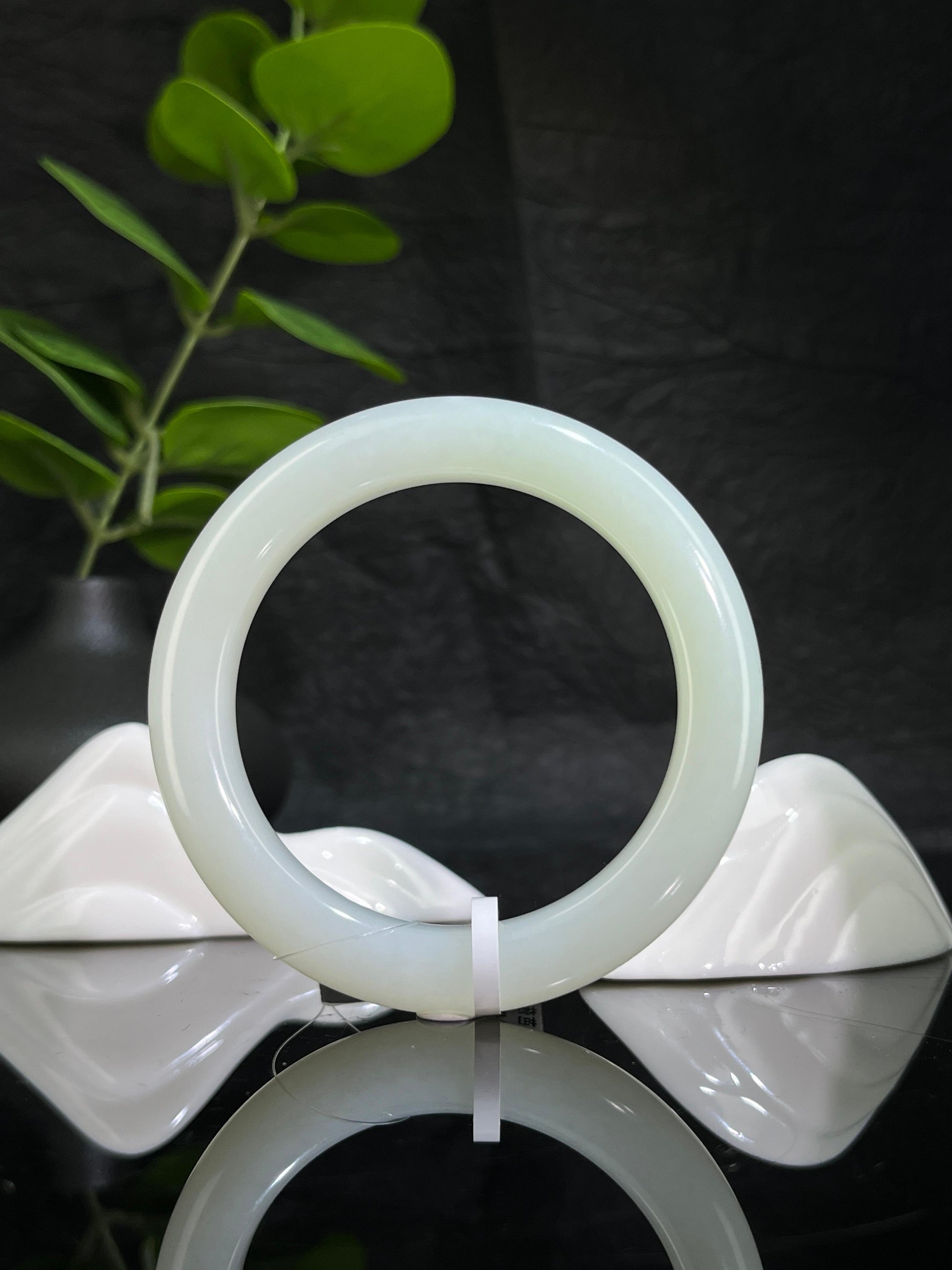 和田玉高青白手镯（54卡）（yc231974）