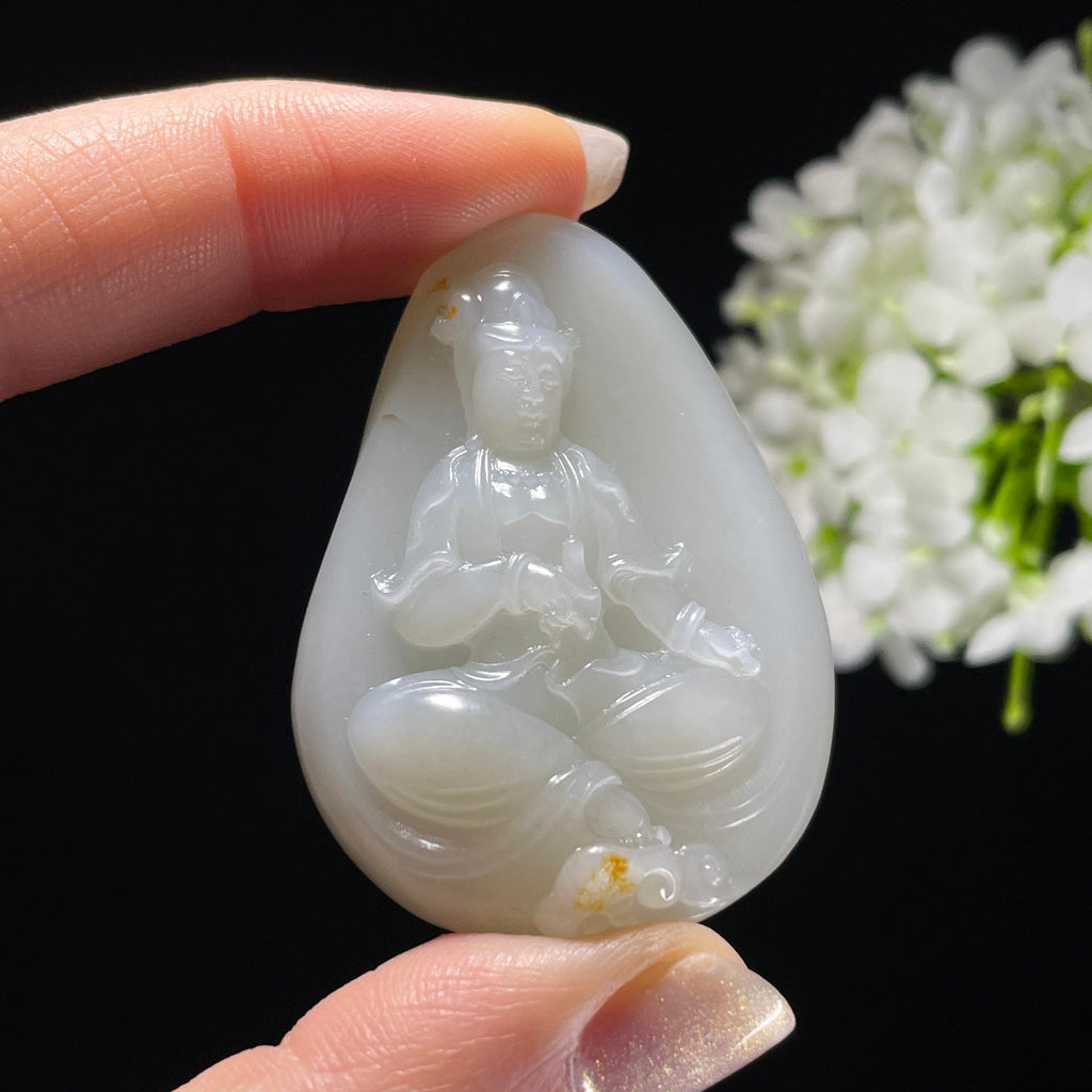 和田玉青花籽料洒金皮“普度万象”观音雕刻挂件（yc325532）