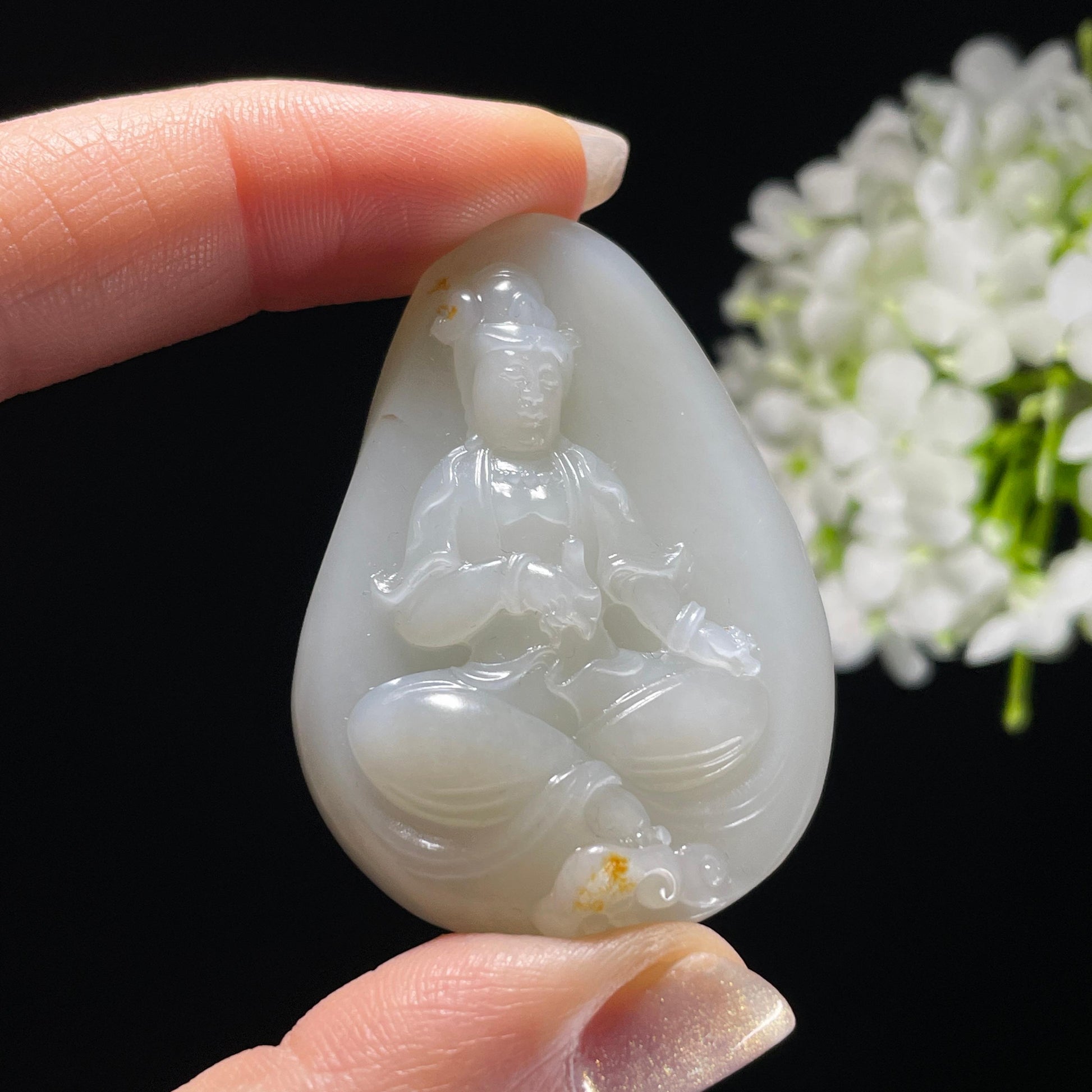 和田玉青花籽料洒金皮“普度万象”观音雕刻挂件（yc325532）