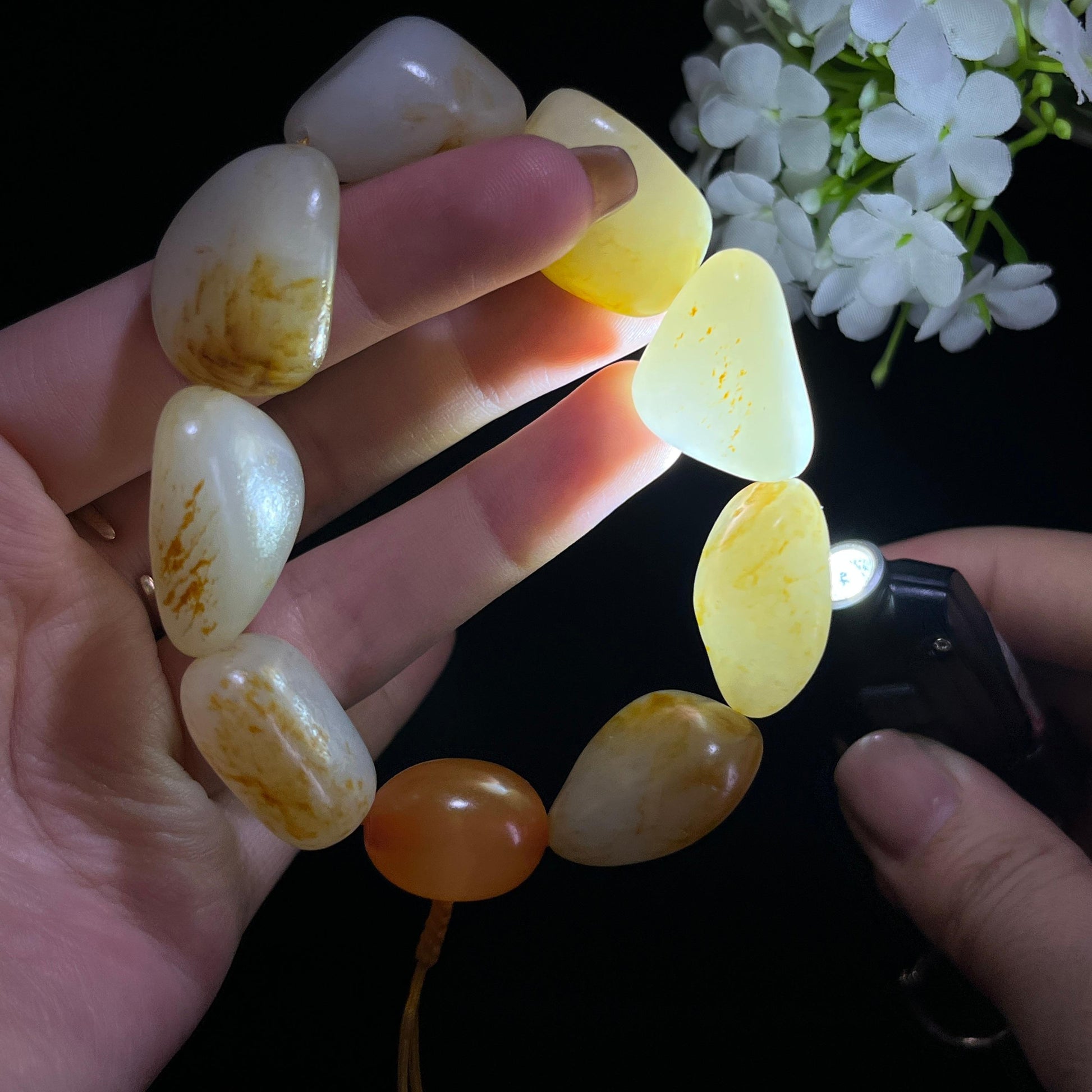 和田玉白玉洒金皮红皮原籽手串（yc381699）