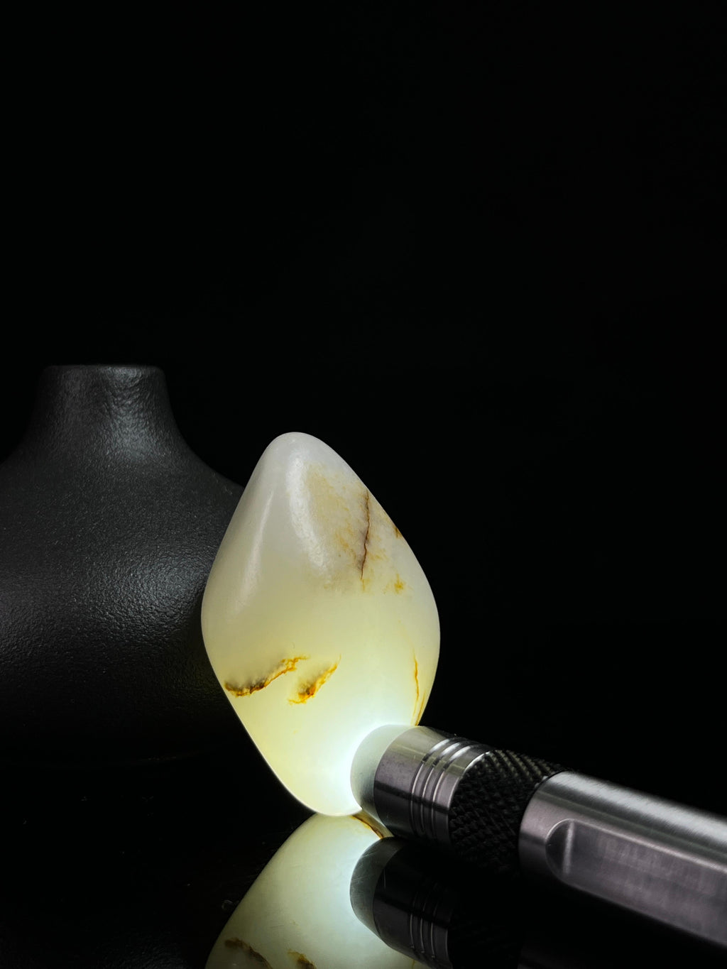 新疆和田白玉洒金意境籽料原石挂件（yc231669）