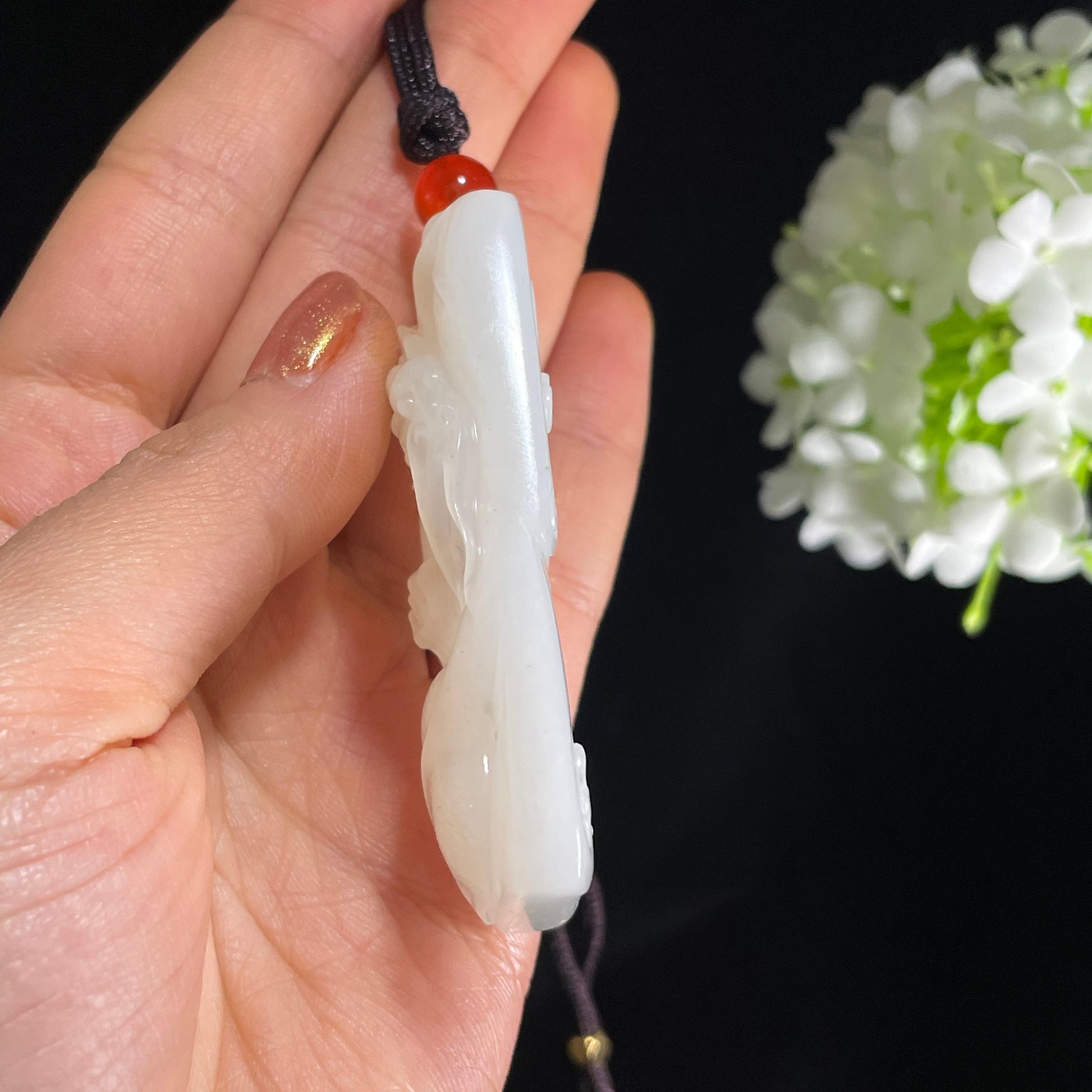 和田玉白玉红皮籽料龙牌挂件（yc384175）