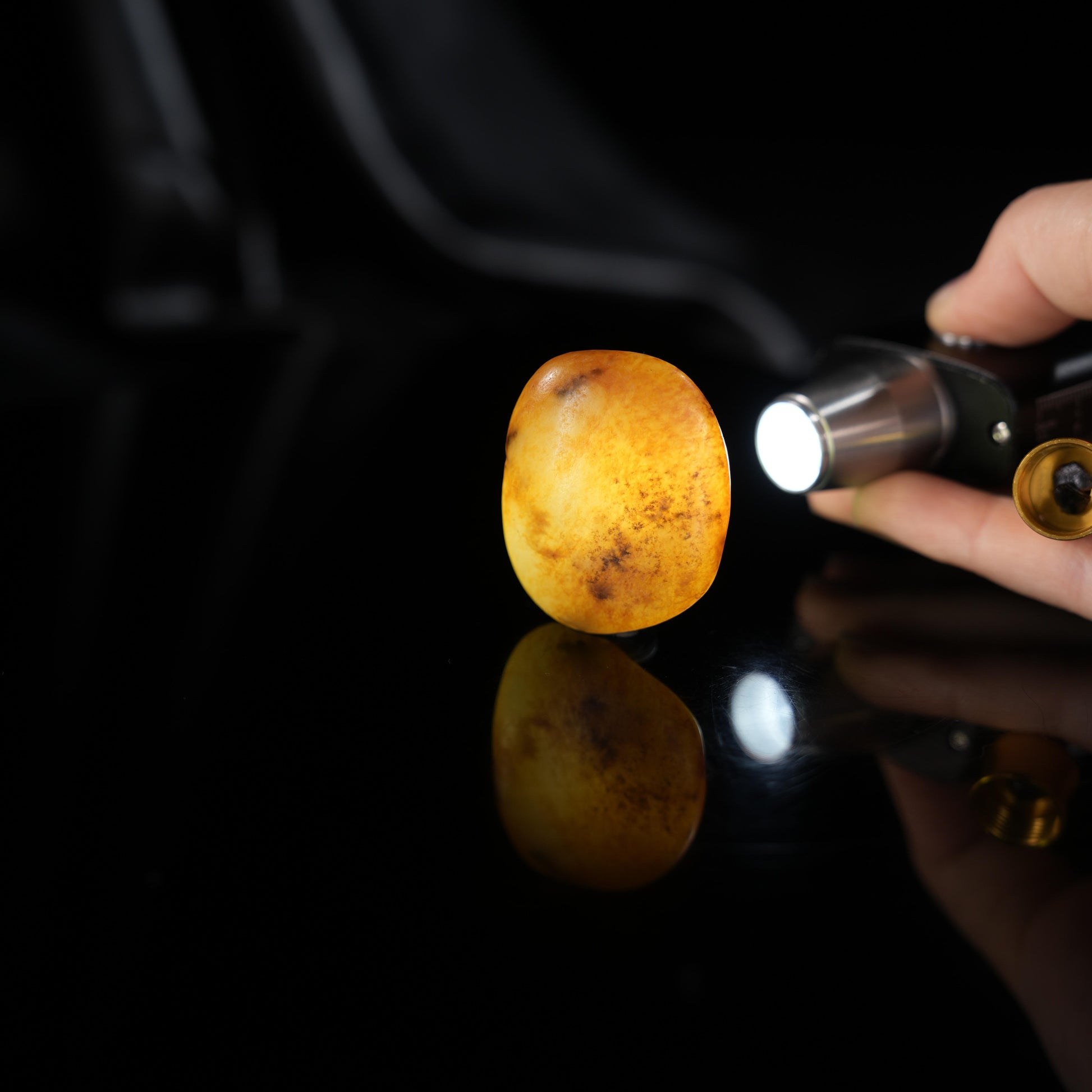 新疆和田玉“金涵浅黛”白玉洒金皮籽料（yc448724）