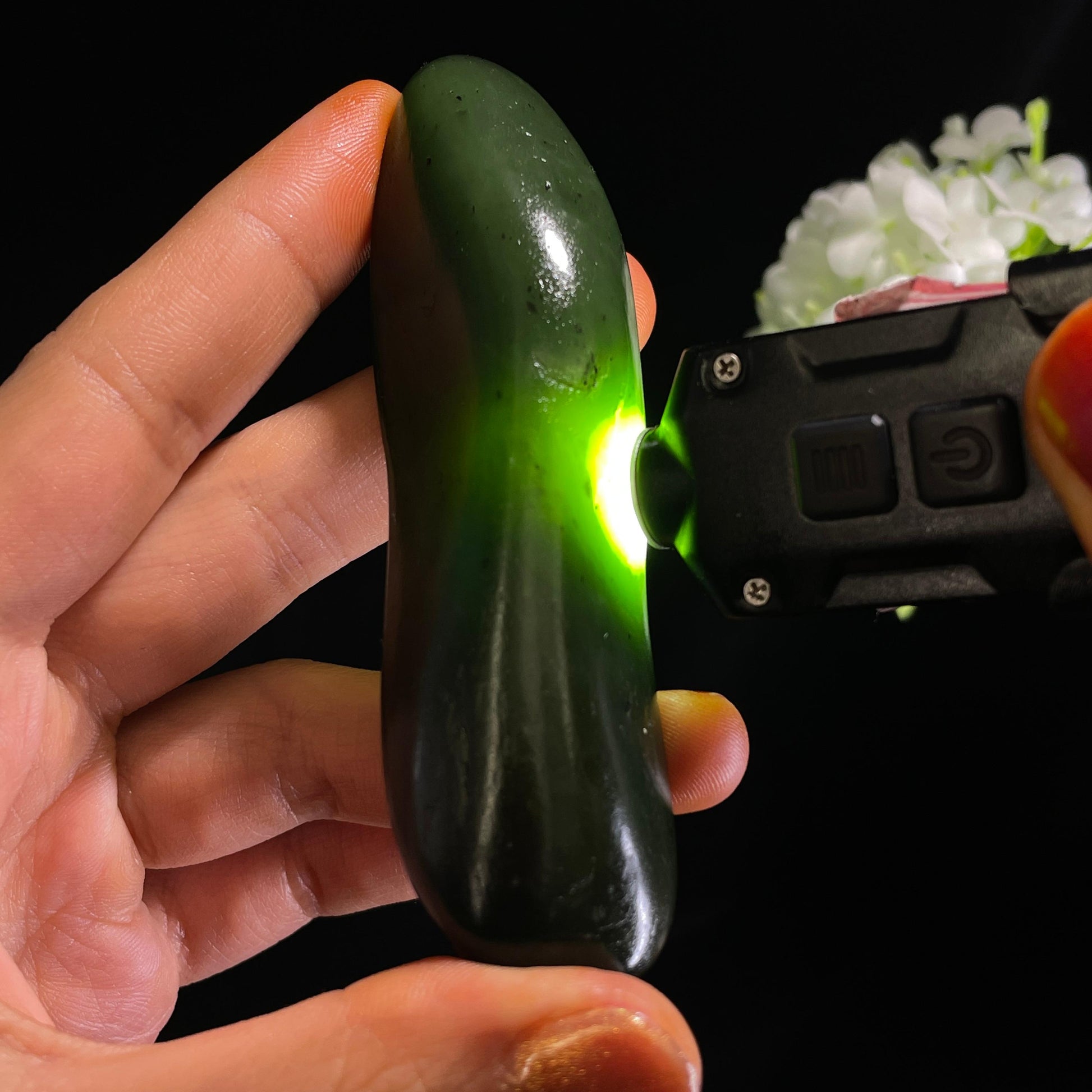 新疆天然和田玉 “苍渊流翠” 碧玉籽料（yc375266）