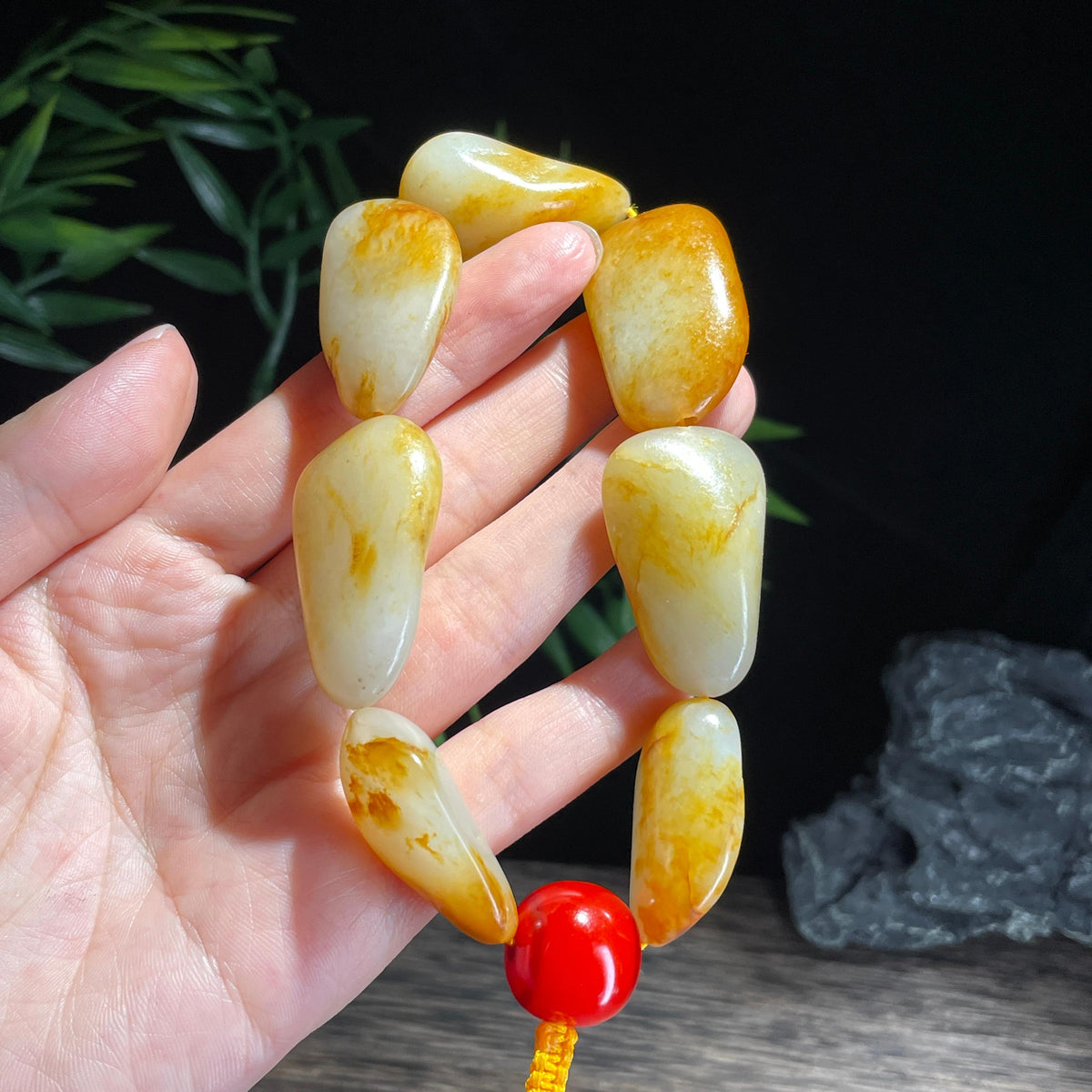 新疆和田玉精品红皮洒金皮原籽手串（7颗）（yc723078）