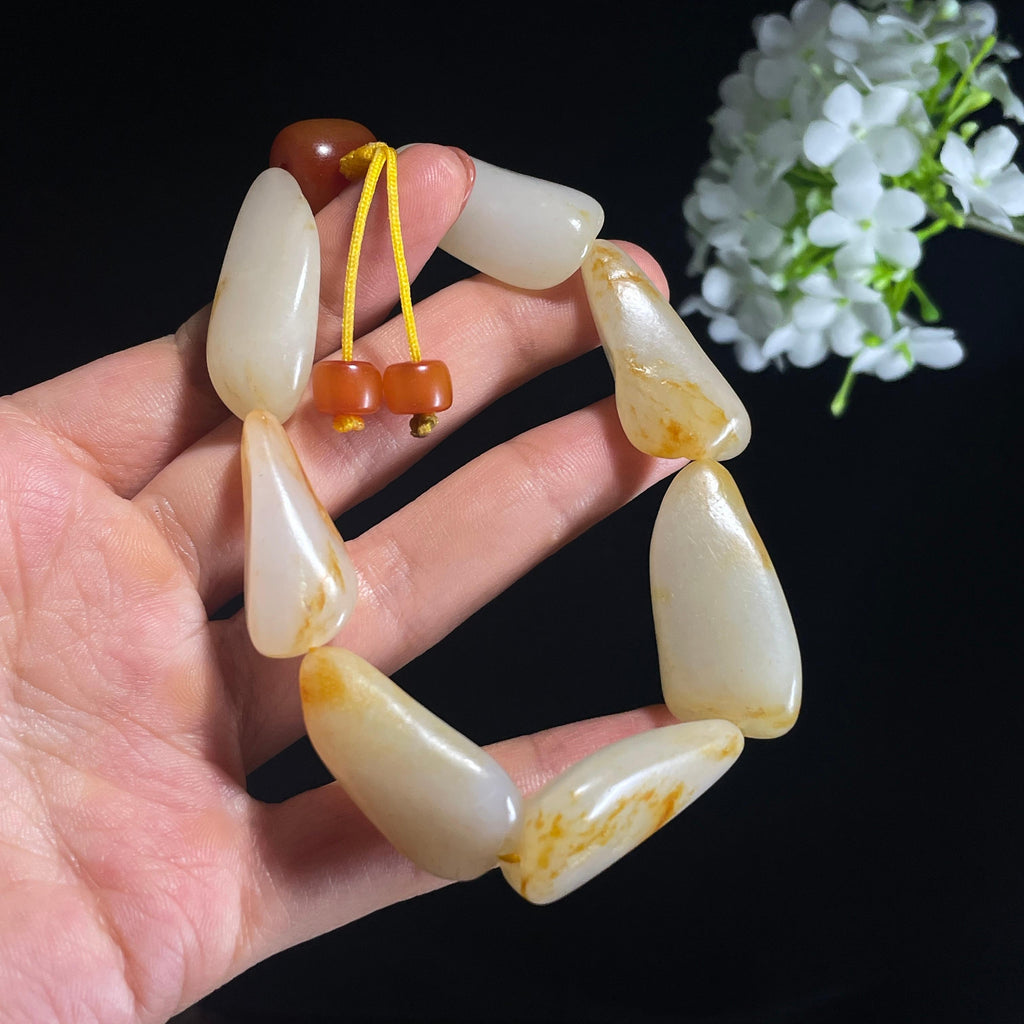 新疆天然和田玉“玉润金生”洒金皮籽料手串（yc401271）