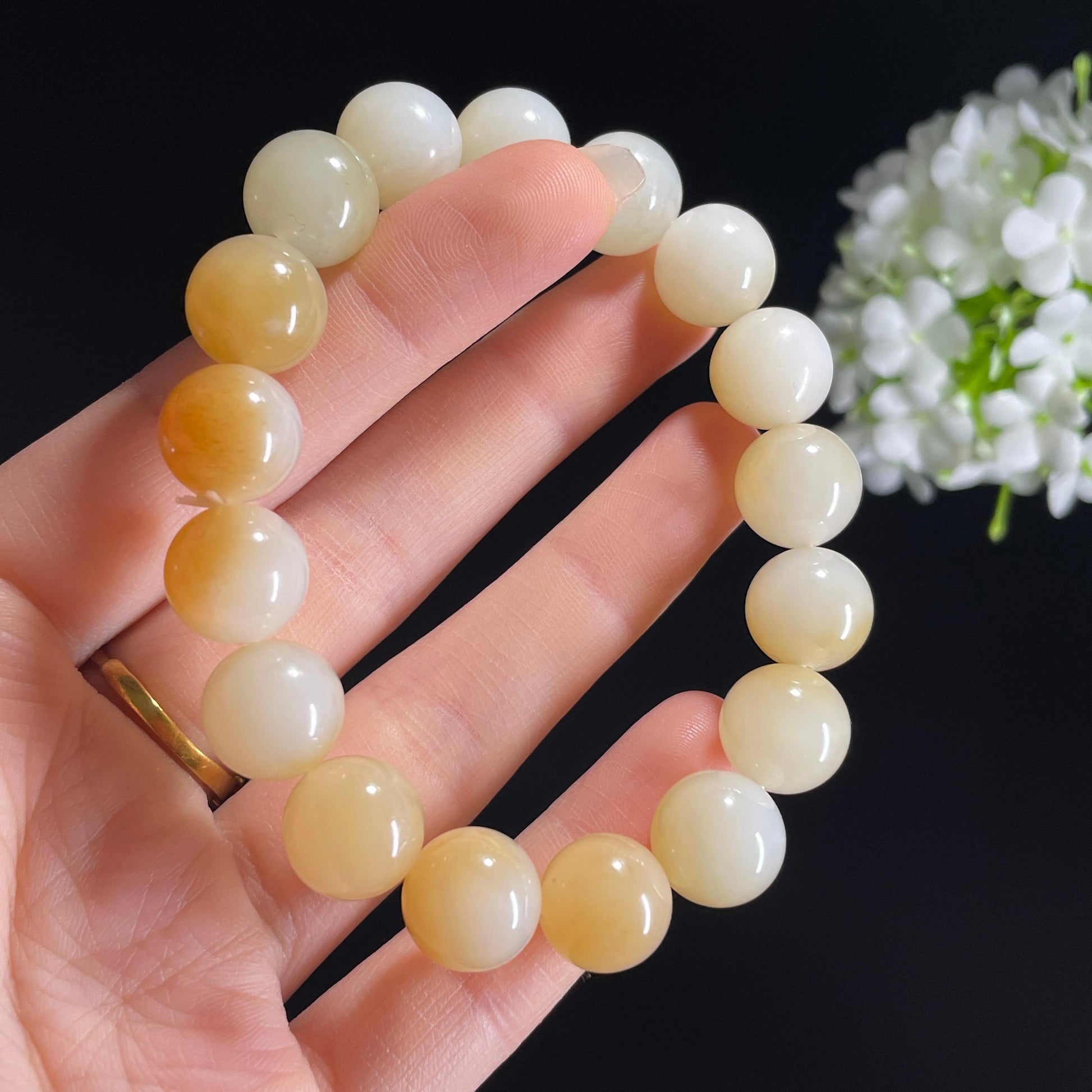 和田玉糖白玉“杏雪满枝”圆珠手串（yc332137）