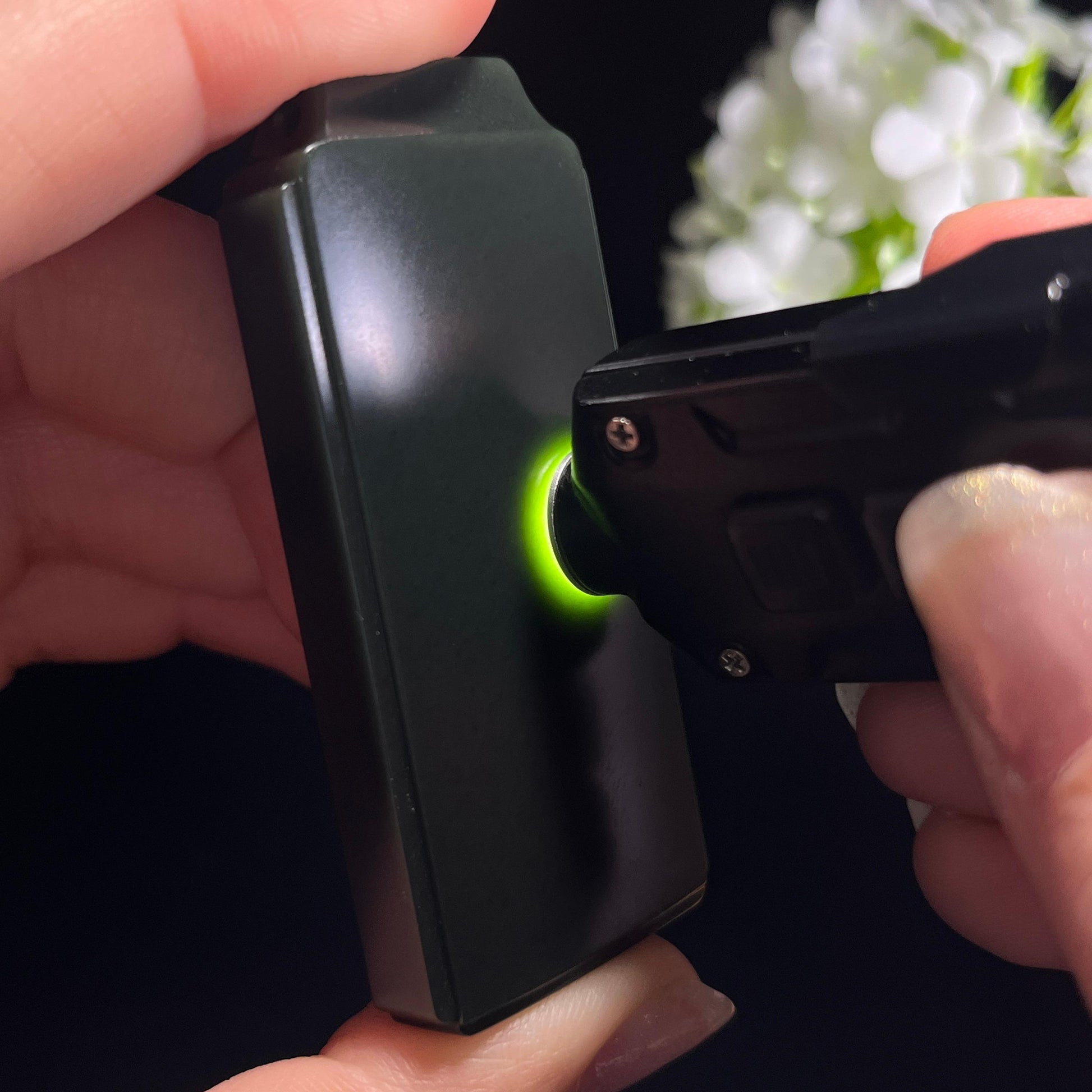 新疆天然和田玉“静水沉渊”黑青平安无事牌（yc330205）