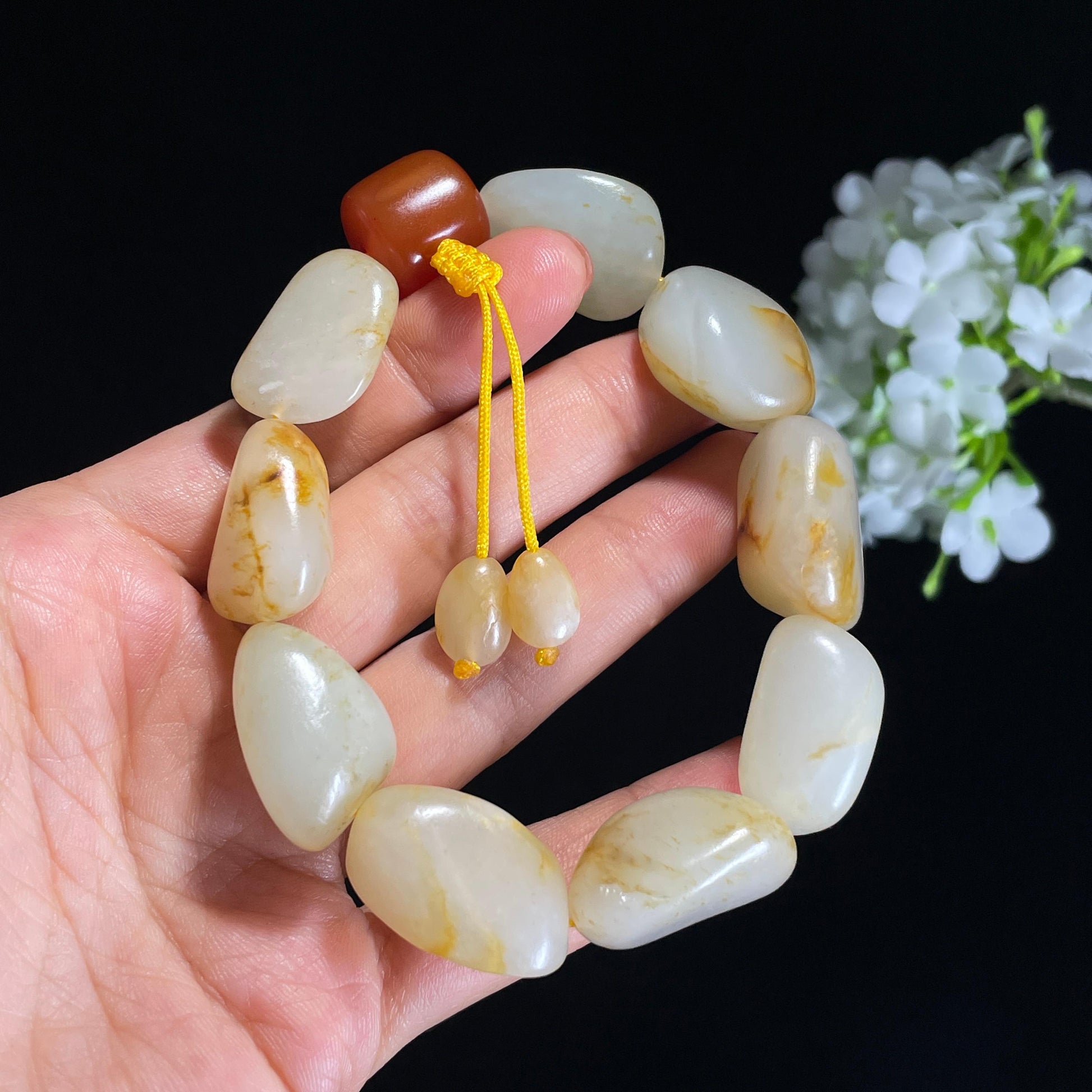 和田玉白玉红皮洒金皮原籽手串（9颗）（yc418901）