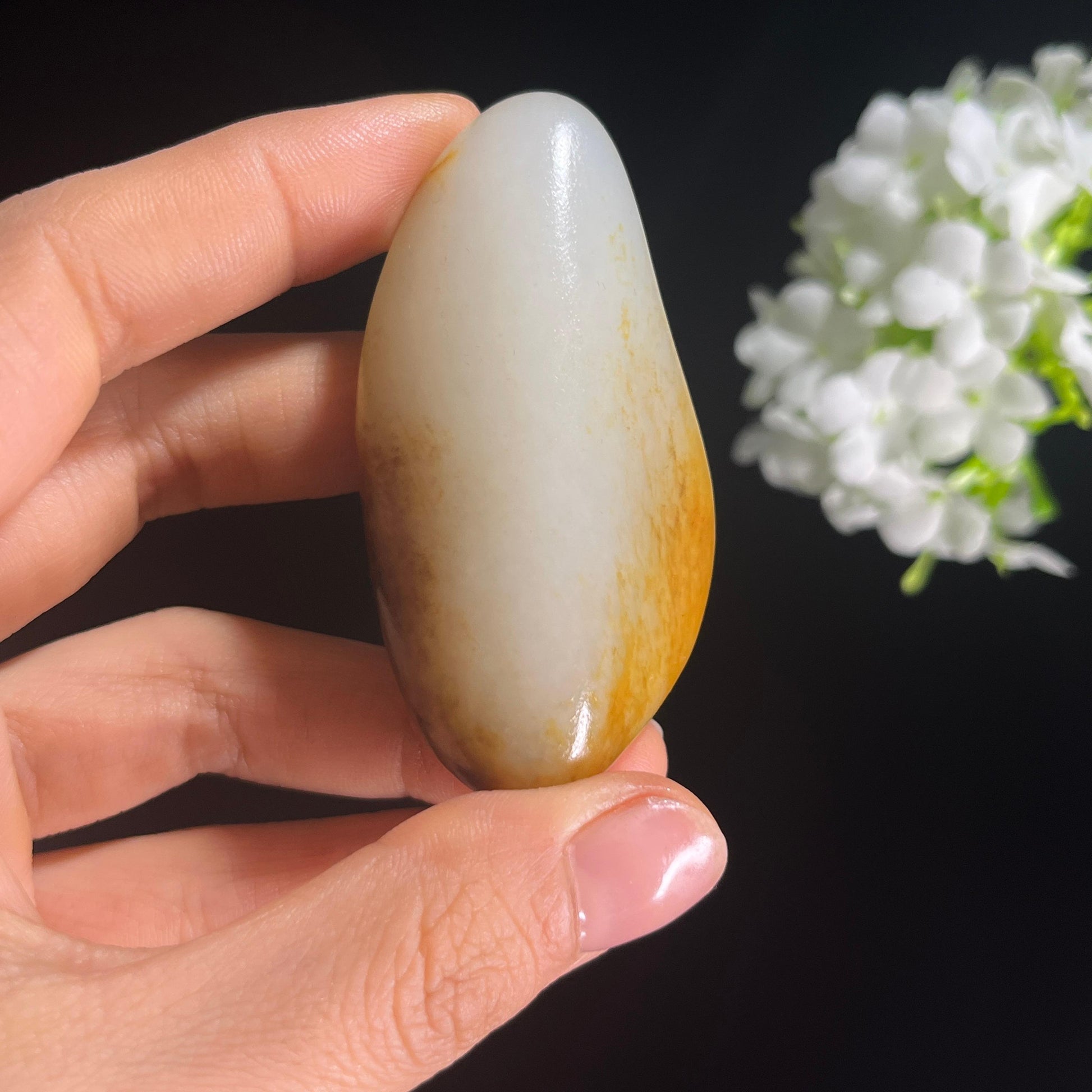 和田一级白意境黑红皮“琼玉霞烟”籽料原石（yc294871）