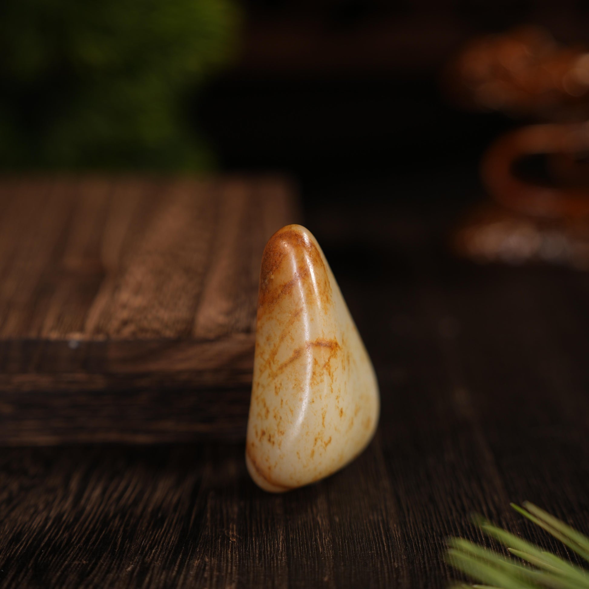 新疆和田玉“秋峰碎金”白玉洒红皮籽料（yc456768）