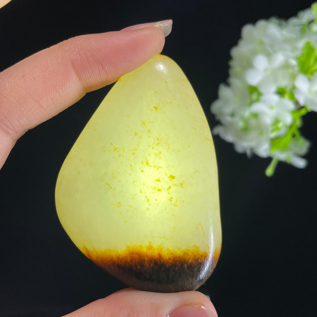 和田玉白玉“玄月寒霜”黑红皮籽料（yc415557）