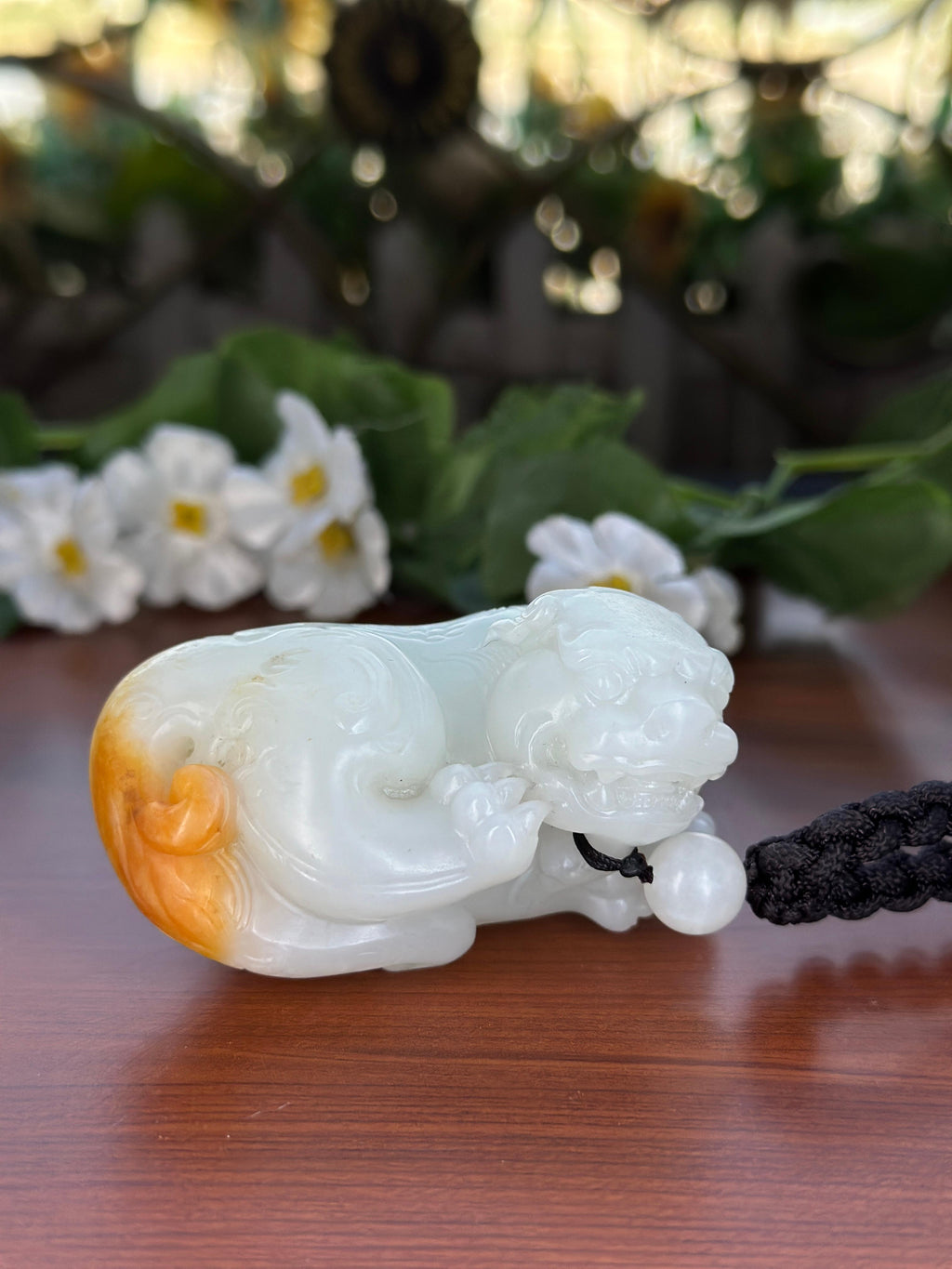 新疆和田玉珍品红皮籽料瑞兽唐狮手把件（yc710384）