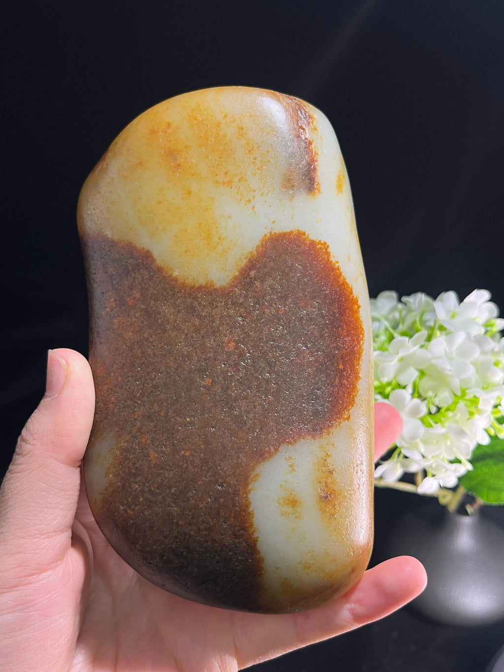 新疆和田玉收藏级聚红皮洒金皮籽料原石（yc253261）