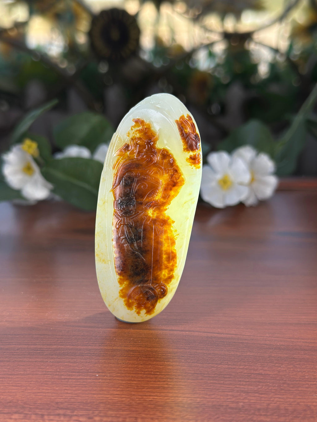 新疆和田玉珍品红皮白肉籽料关公俏色雕挂件（yc707519）