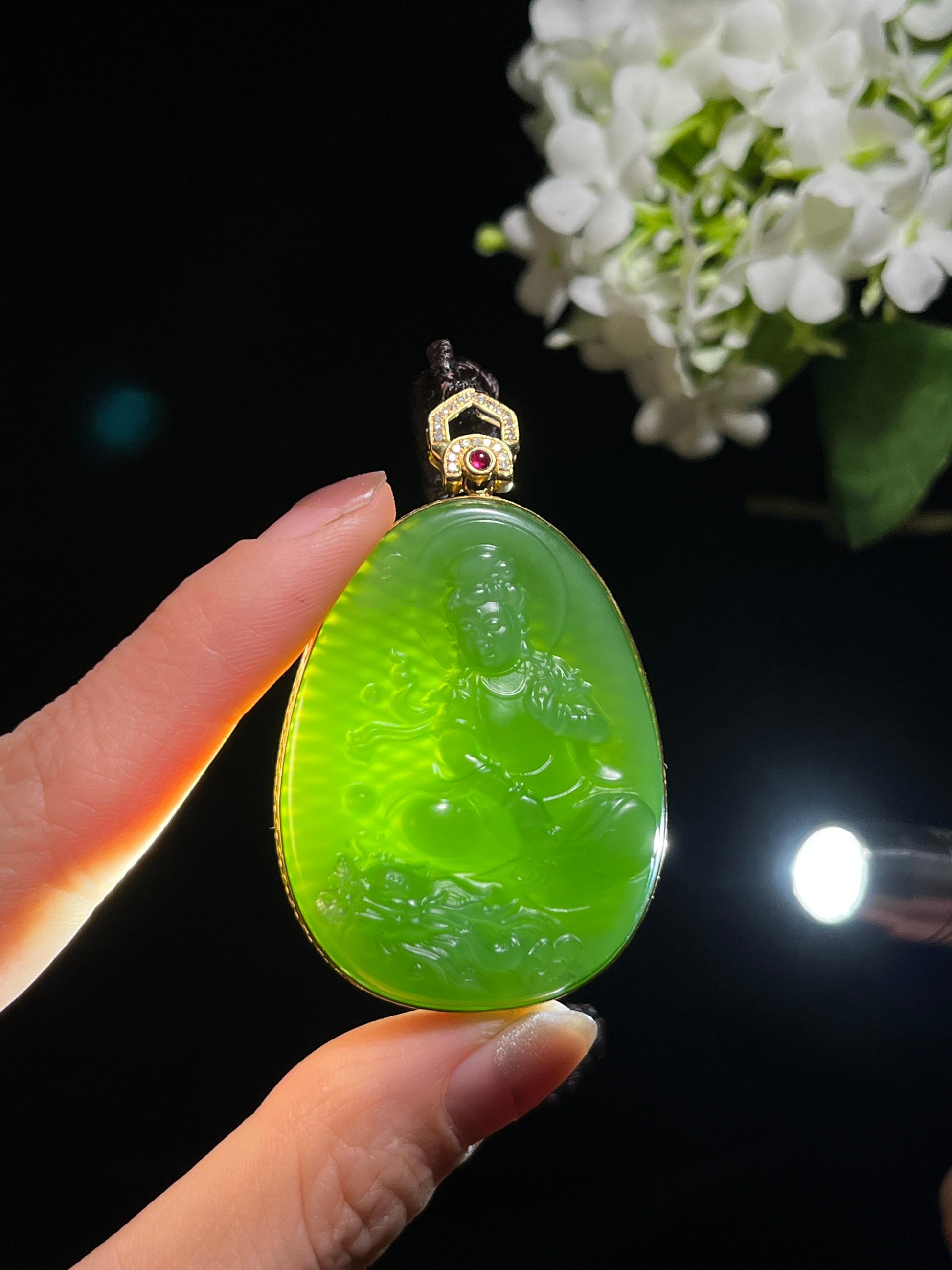 18k金镶碧玉观音雕刻挂件（yc261702）