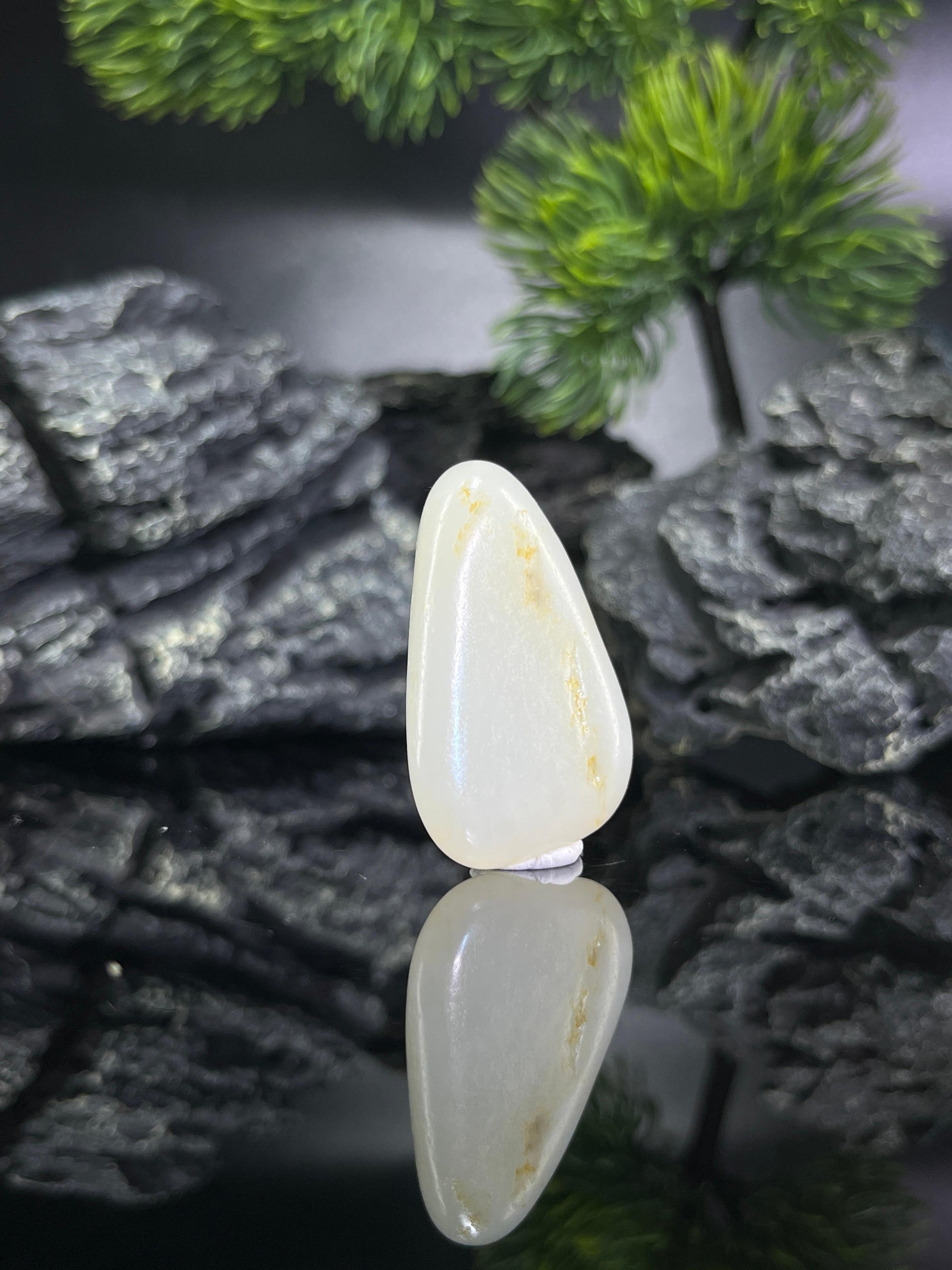 和田玉洒金皮一级白籽料原石（yc211906）