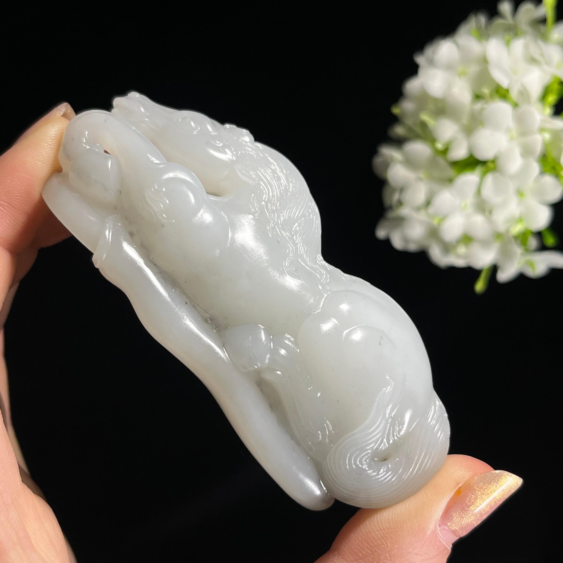 和田玉白玉籽料“白瑶驰息”雕刻摆件（yc303454）