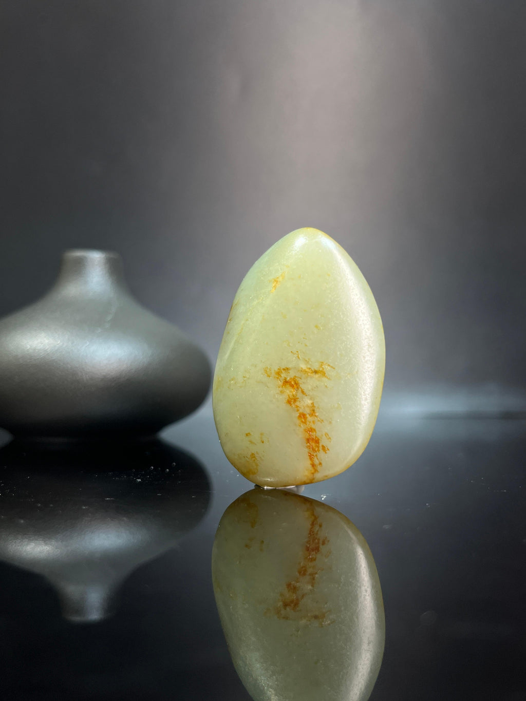 新疆和田玉青白种洒金皮籽料原石挂件（yc240640）