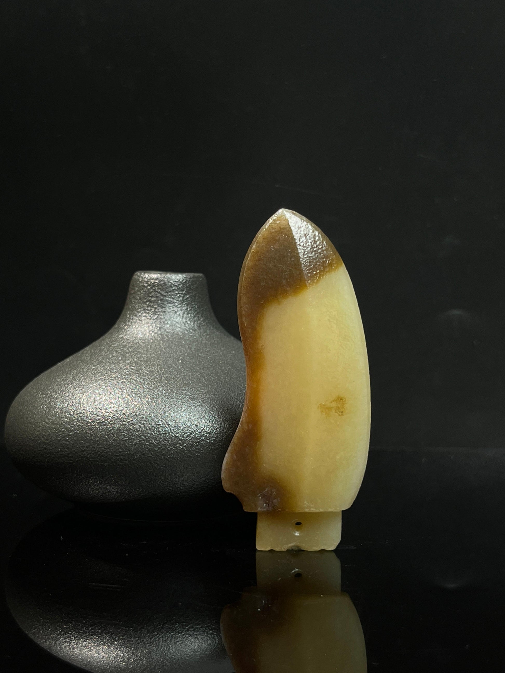 新疆和田玉糖料玉戈挂件（yc239985）