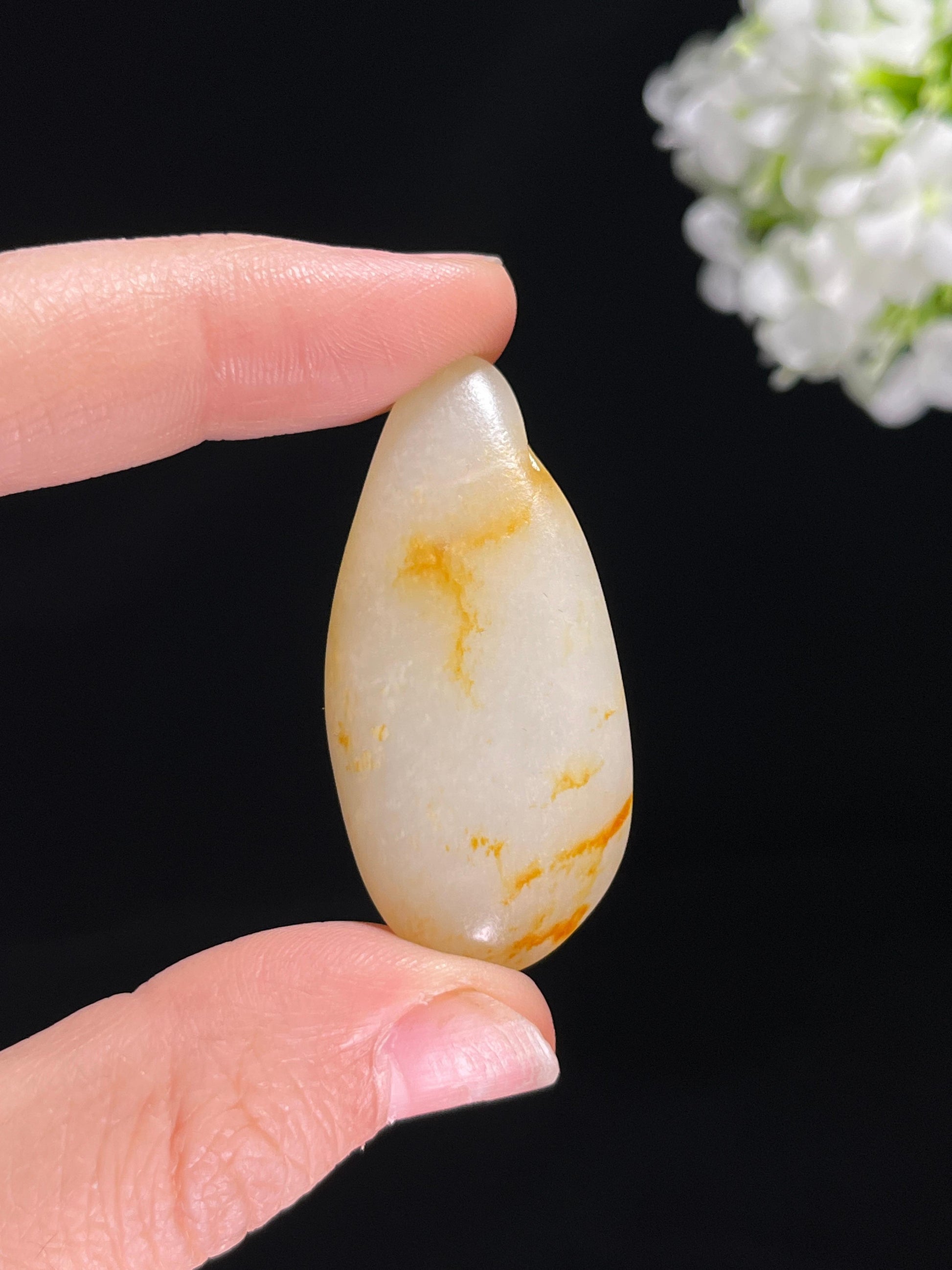 新疆和田玉白玉洒金皮籽料原石挂件（yc255424）