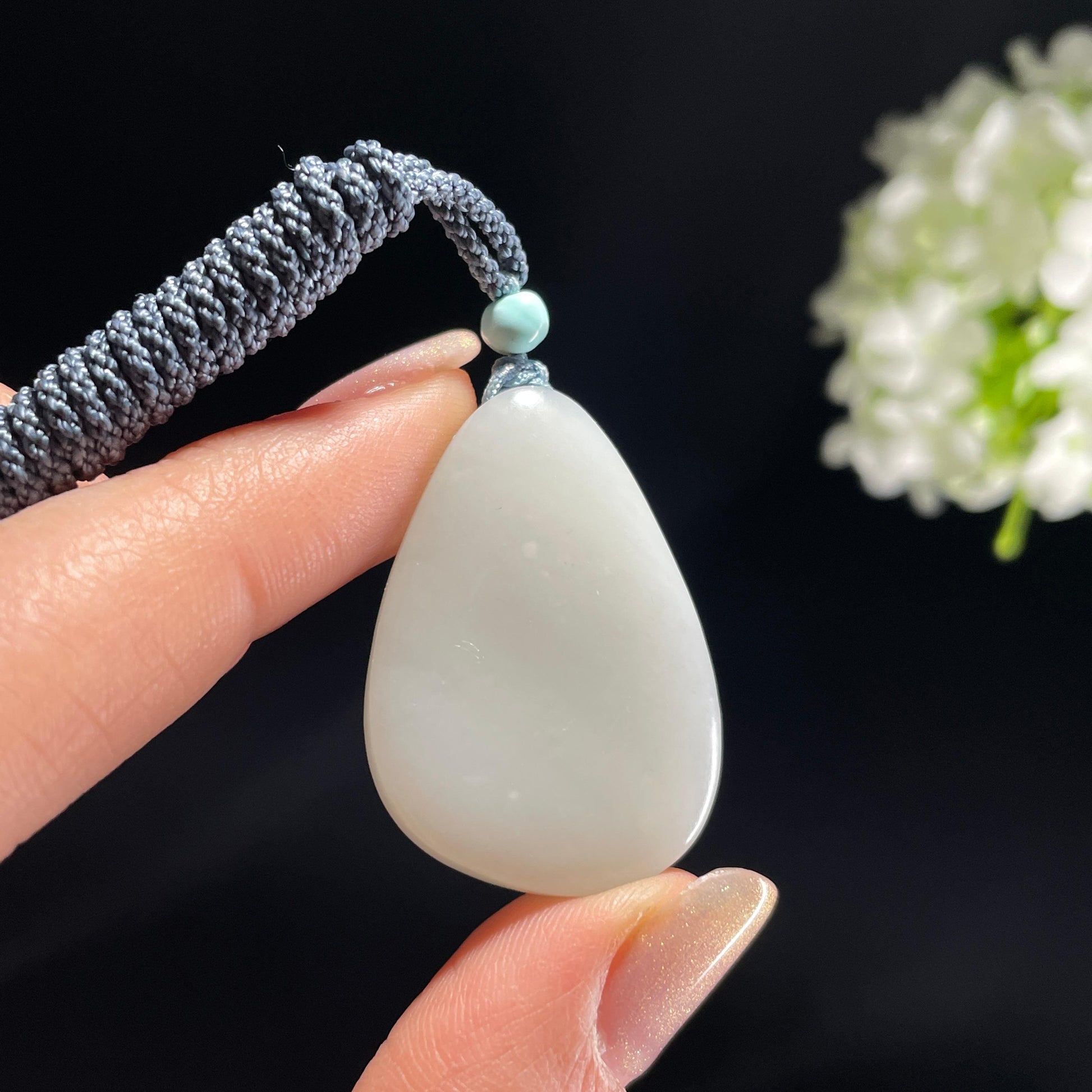 新疆天然和田玉白玉狗雕刻挂件（yc360341）