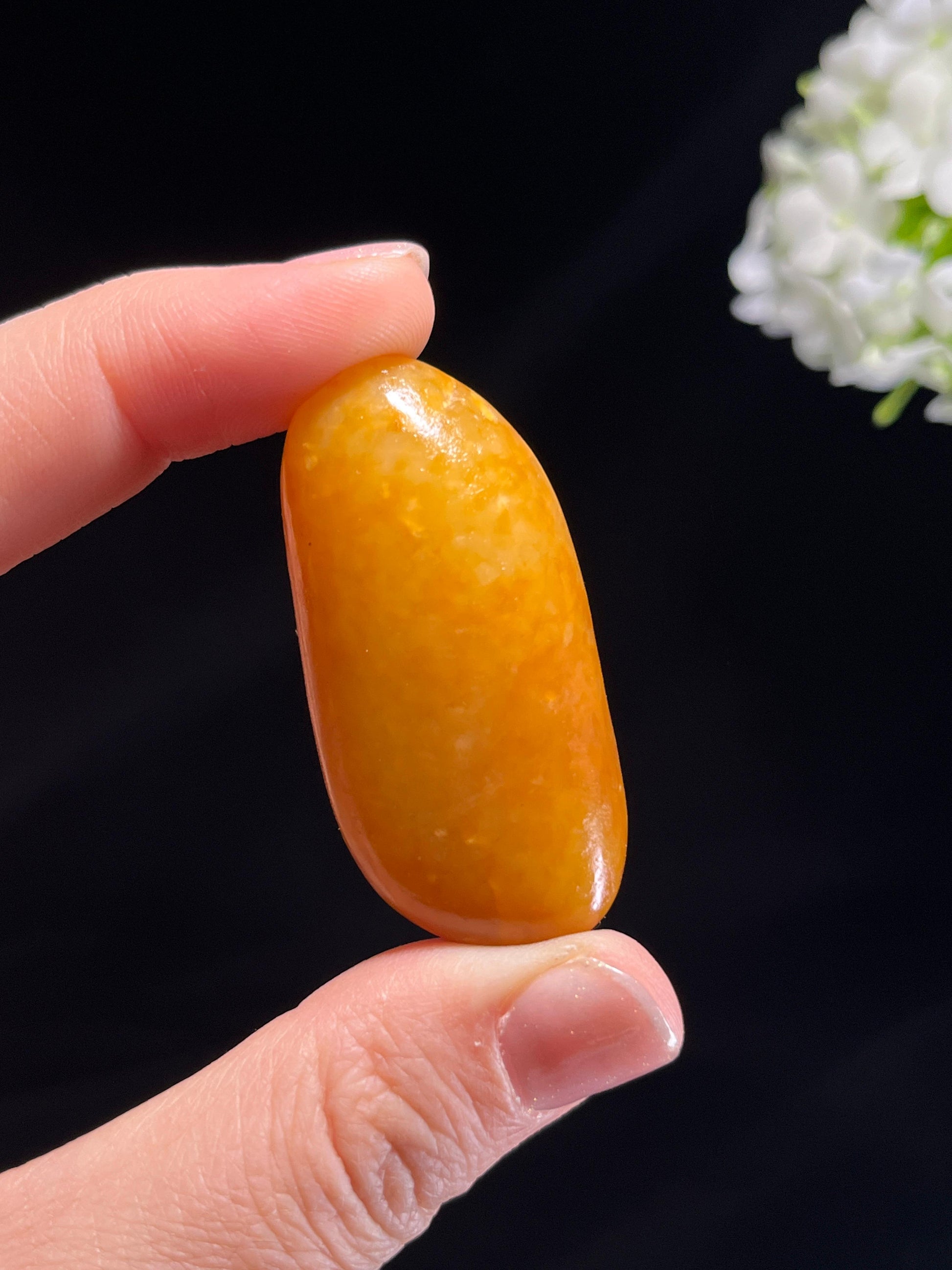 新疆天然和田玉籽料原石黄沁挂件（yc262840）