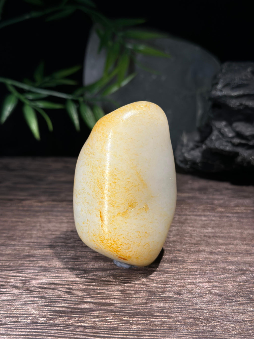 新疆和田玉收藏级黄白种洒金皮籽料手把件（yc709070）