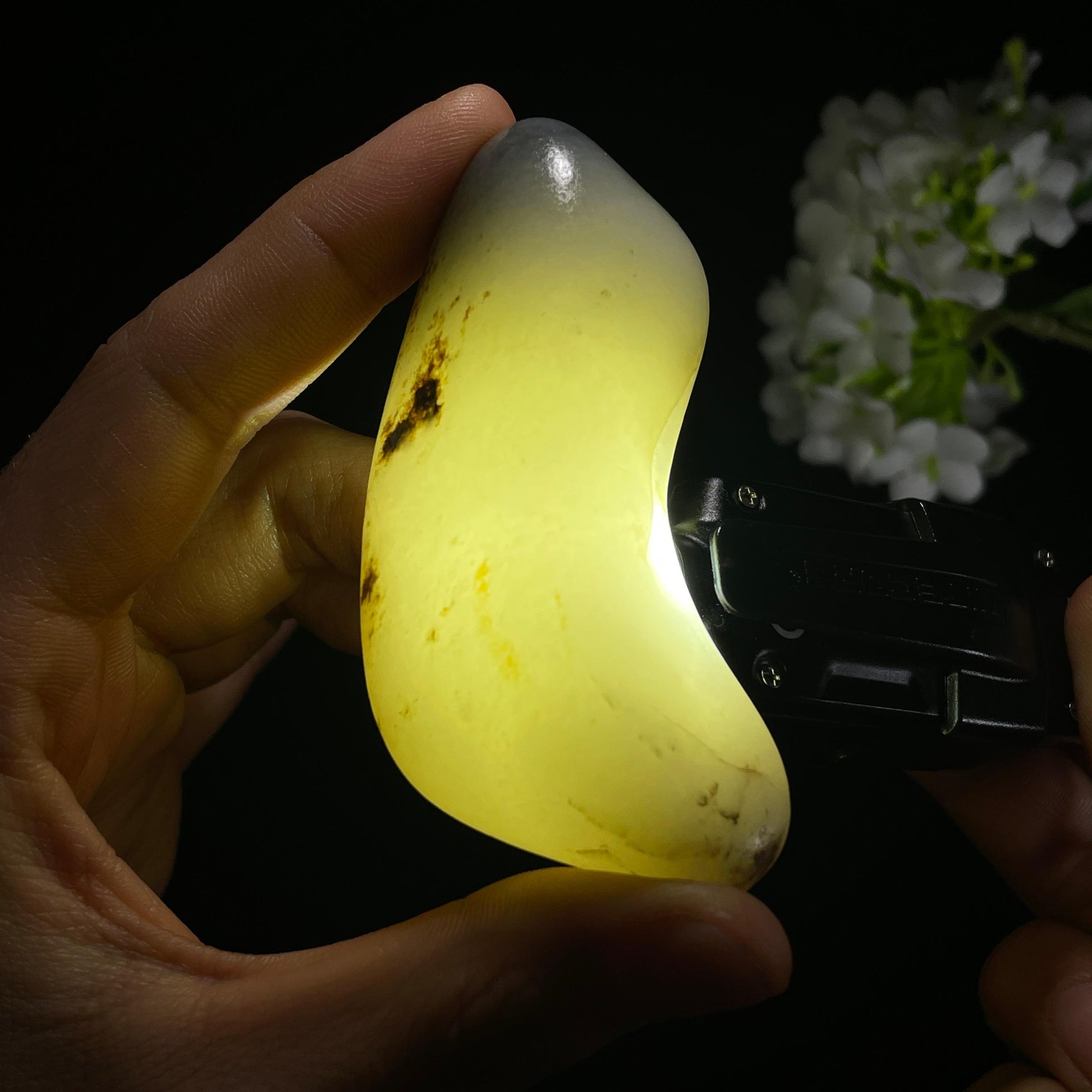 和田玉白玉带青花“孤云独去”秋梨皮籽料（yc324312）