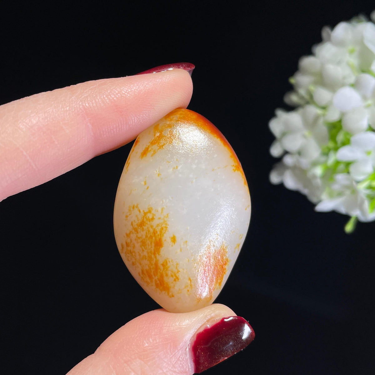 和田玉一级白洒金聚红皮“霜天红叶”红皮白肉籽料（yc335582）