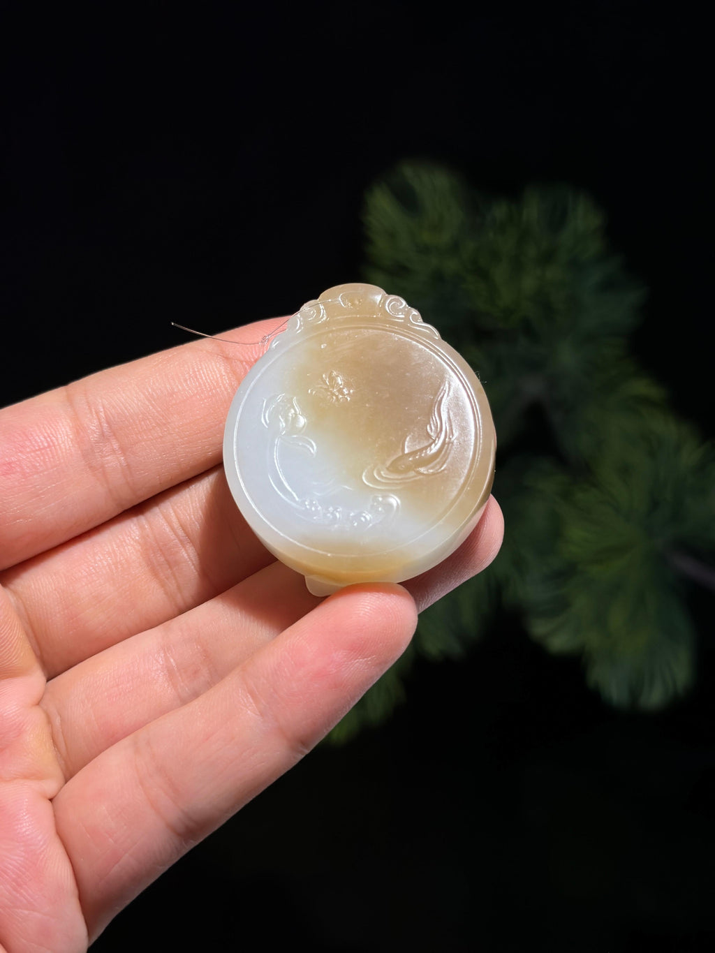 和田玉糖白玉连年有余圆牌（yc486057）