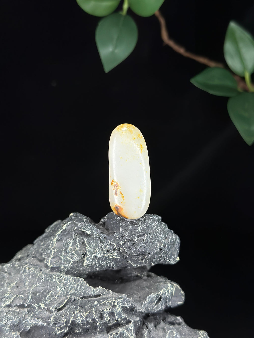 新疆和田玉精品白玉红皮洒金皮籽料挂件（yc755821）