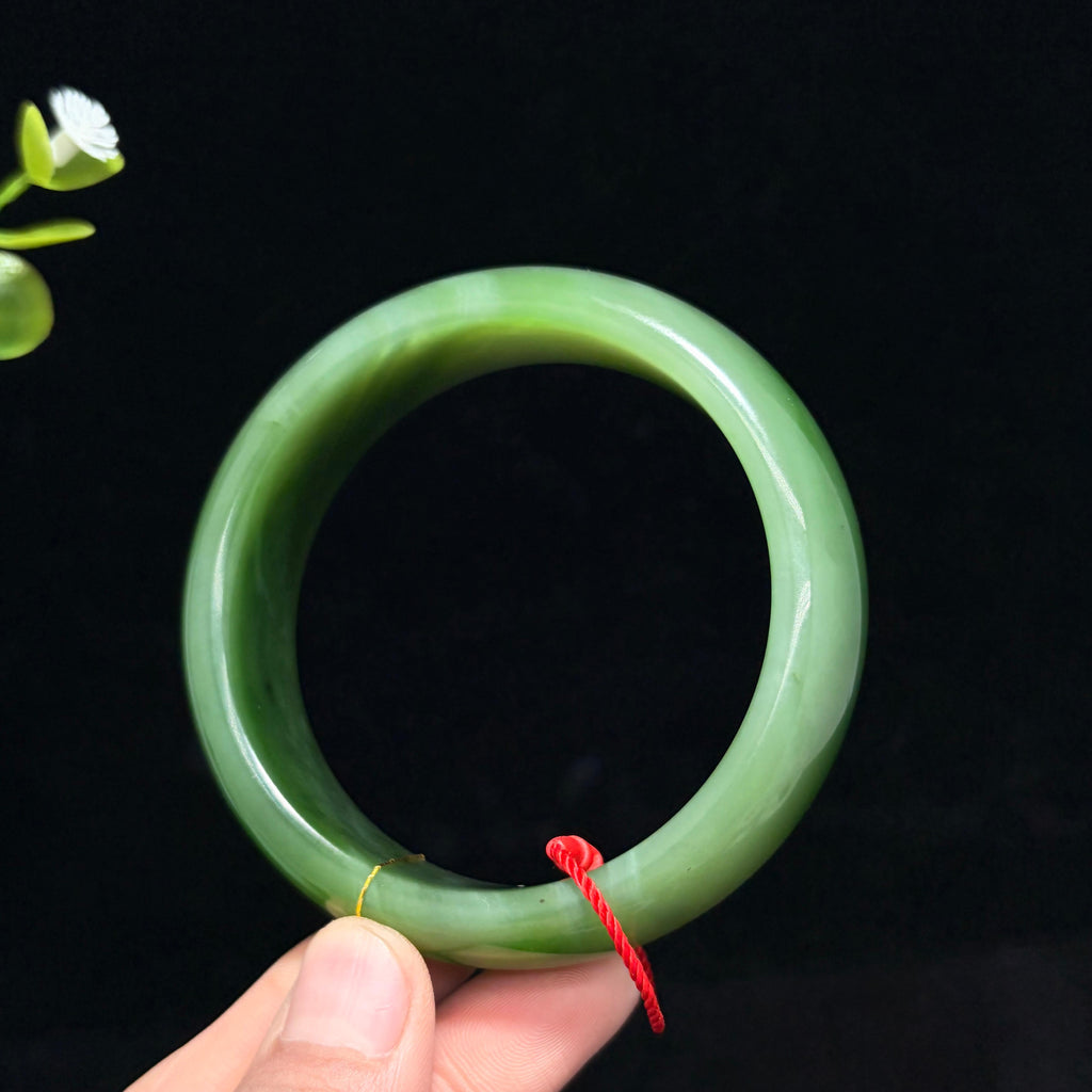 精品碧玉阳绿宽版手镯（yc781381）