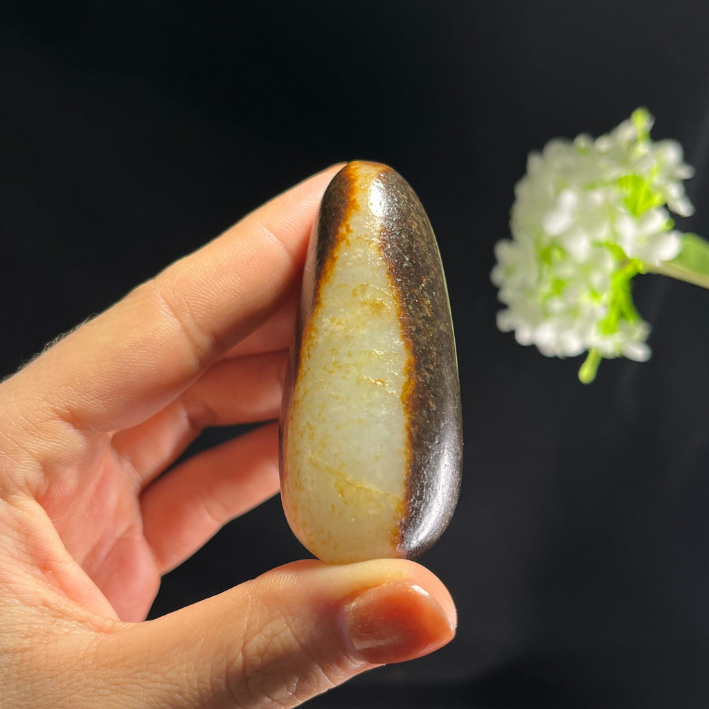 和田玉白玉“红霞裁雪”双面聚红皮籽料（yc384173）