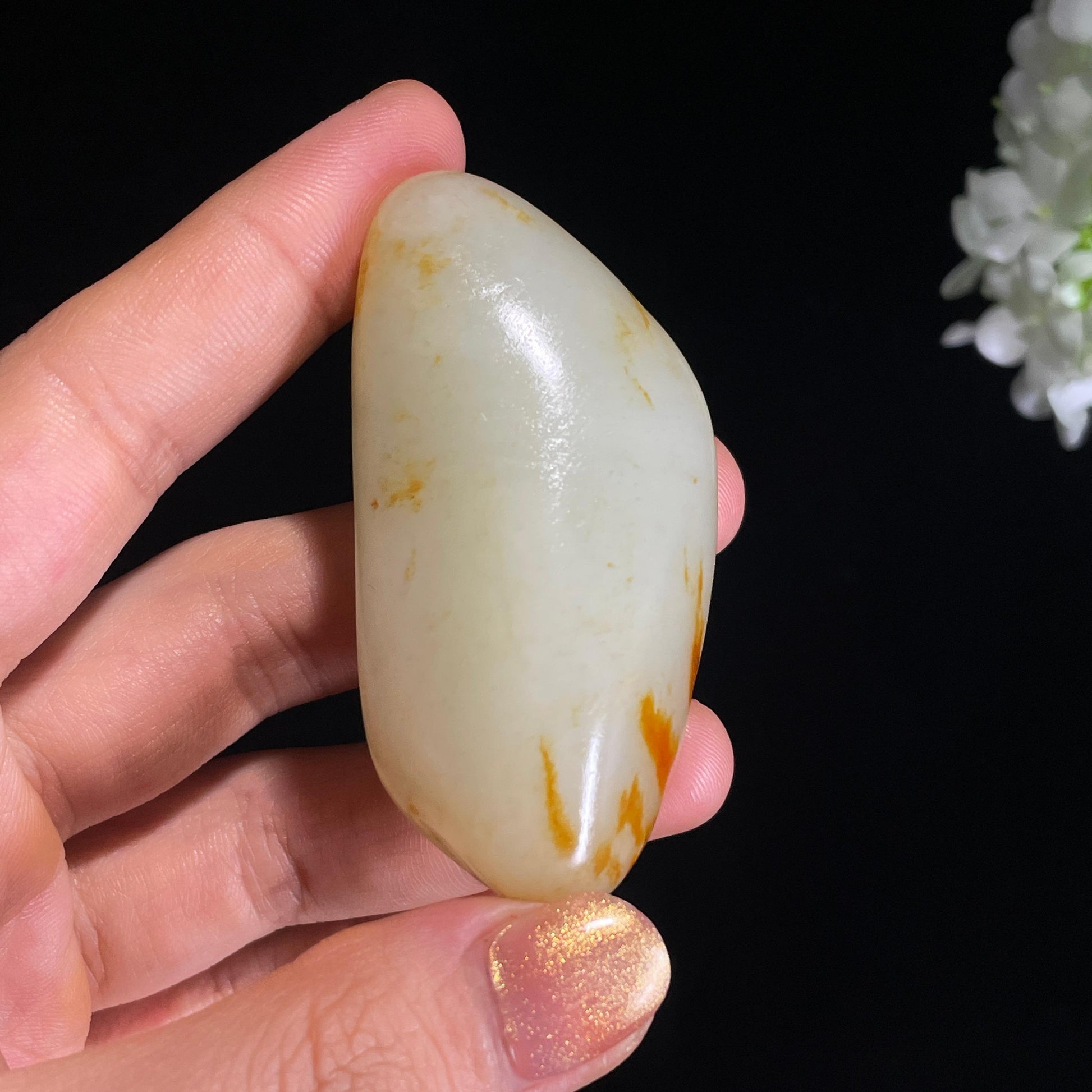 和田玉“暖枫拂霜”白玉聚红皮籽料（yc422777）